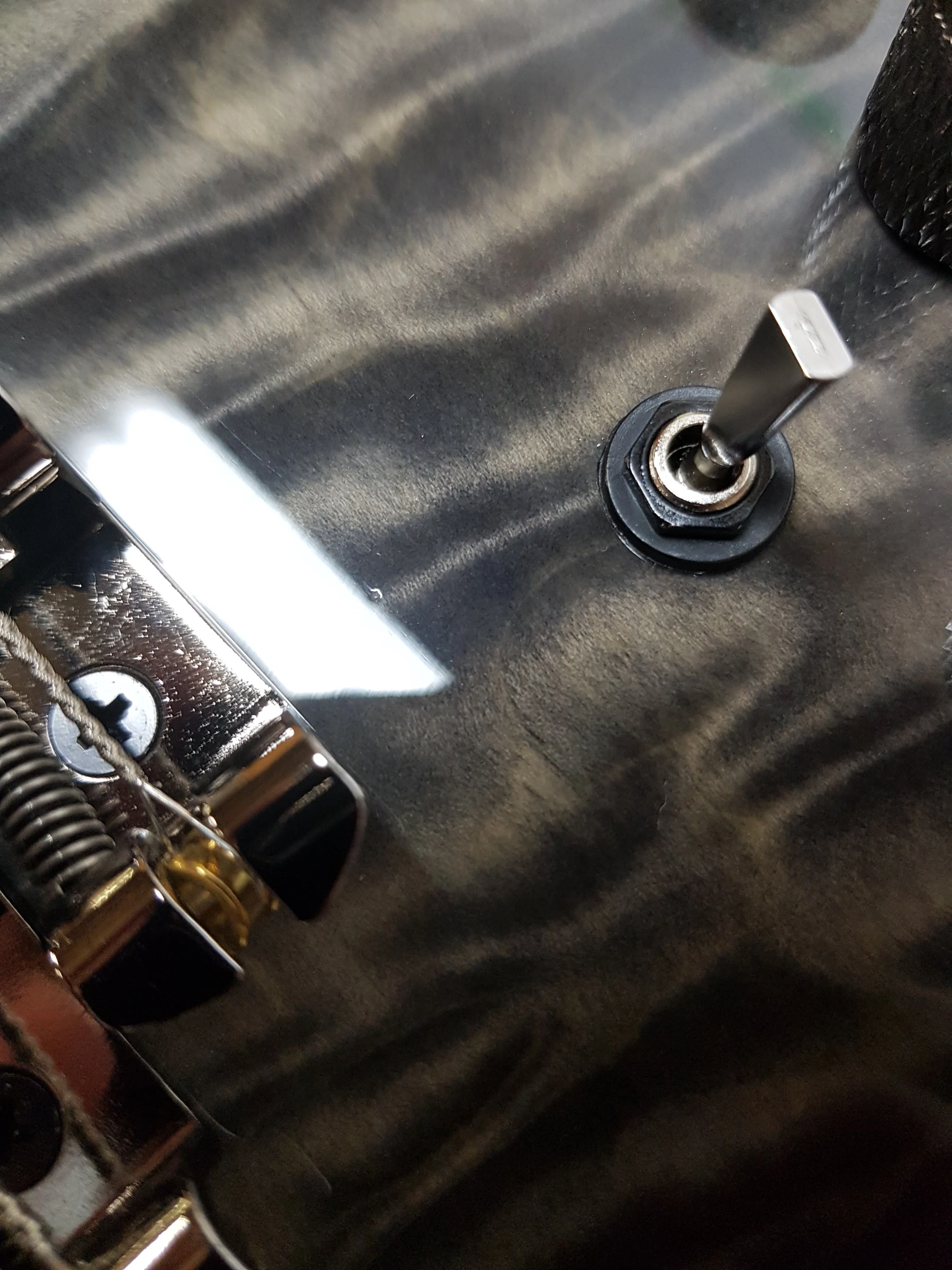 Dingwall Combustion 6-String 3 Pickup 2-Tone Blackburst B-Stock - Image 12