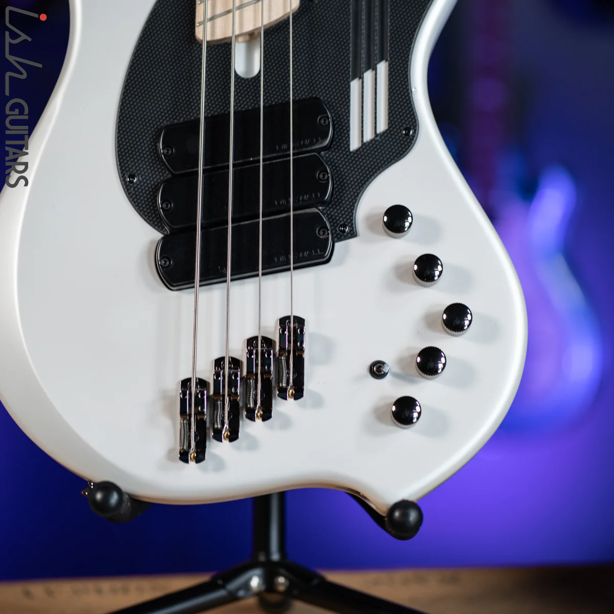 Dingwall NG-3 4-String Bass Ducati White B-Stock - Image 4