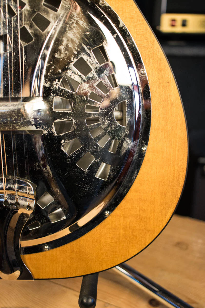 Dobro Hound Dog Deluxe Round Neck Acoustic Electric - Image 4