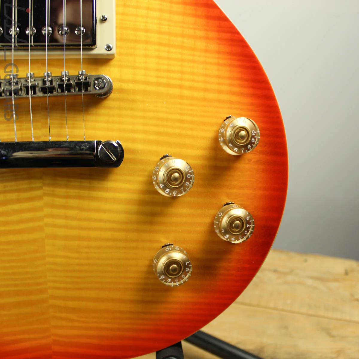 2003 Epiphone 1960 Tribute Plus Les Paul Cherry Sunburst - Image 4