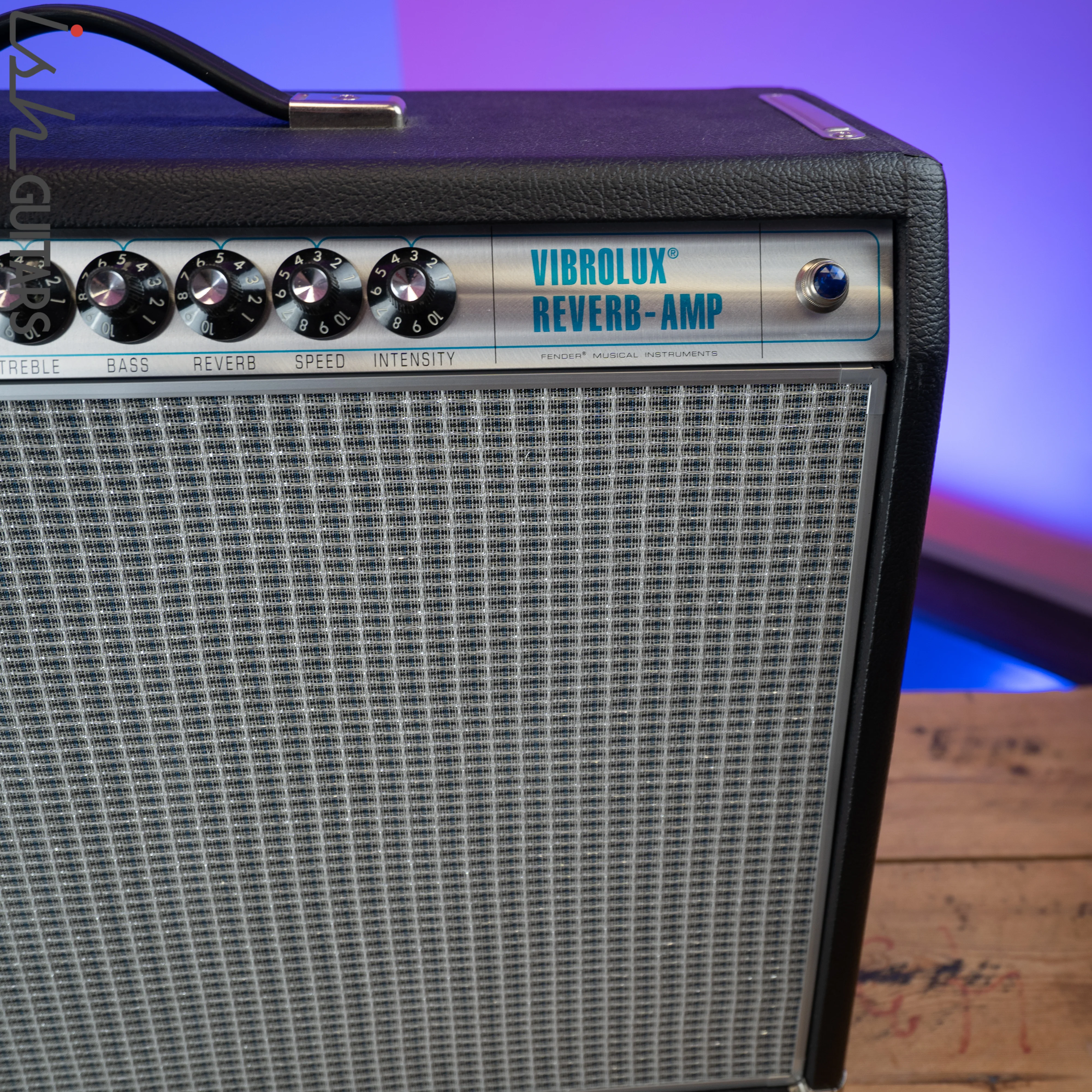 Fender ‘68 Custom Vibrolux Reverb Reissue 2x10 Combo - Image 5