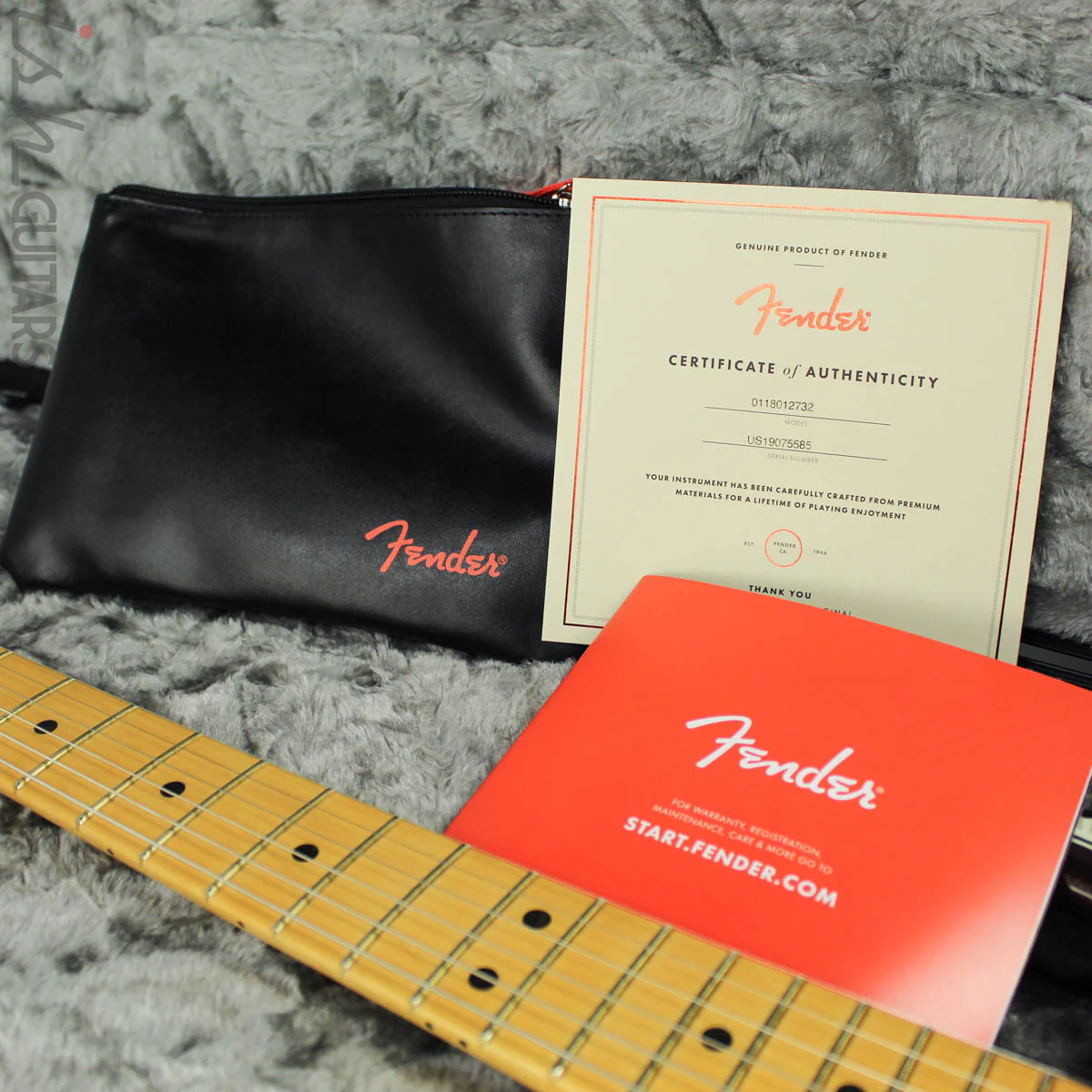 2019 Fender American Ultra Stratocaster Mocha Burst - Image 12