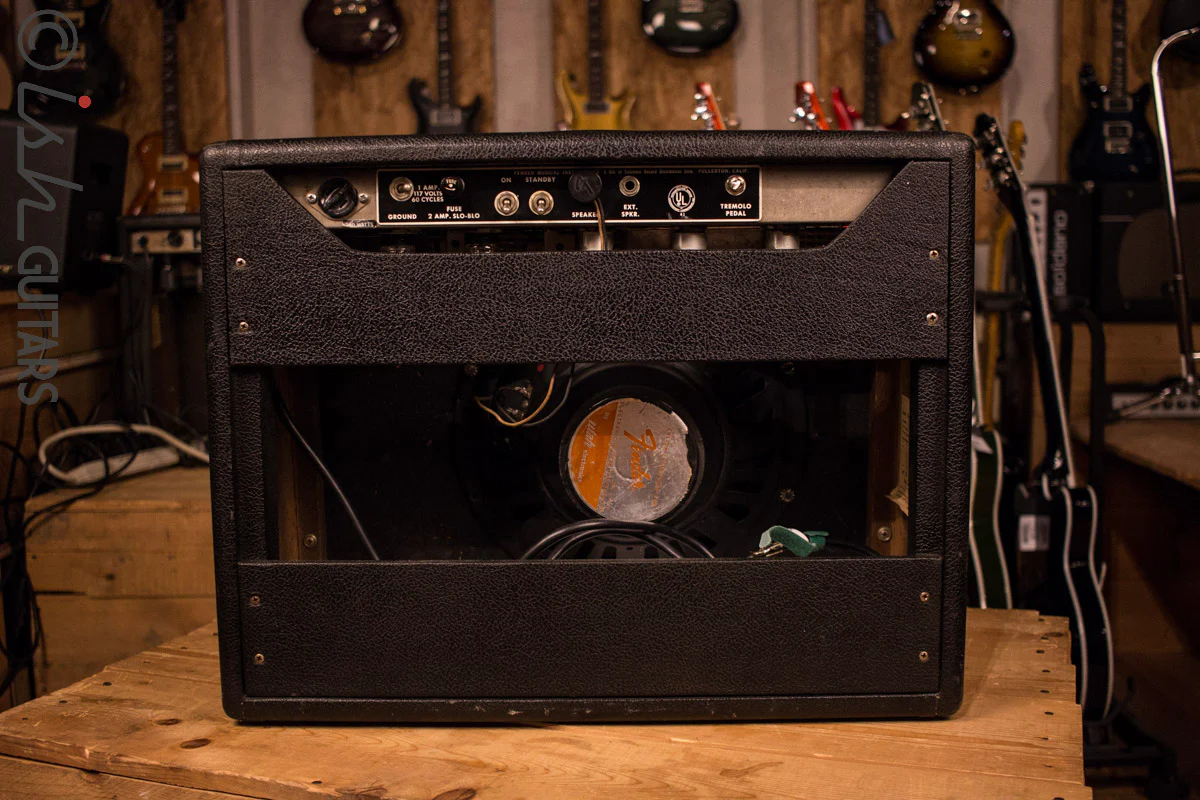 1965 Fender Deluxe Amp Non Reverb Blackface - Image 4