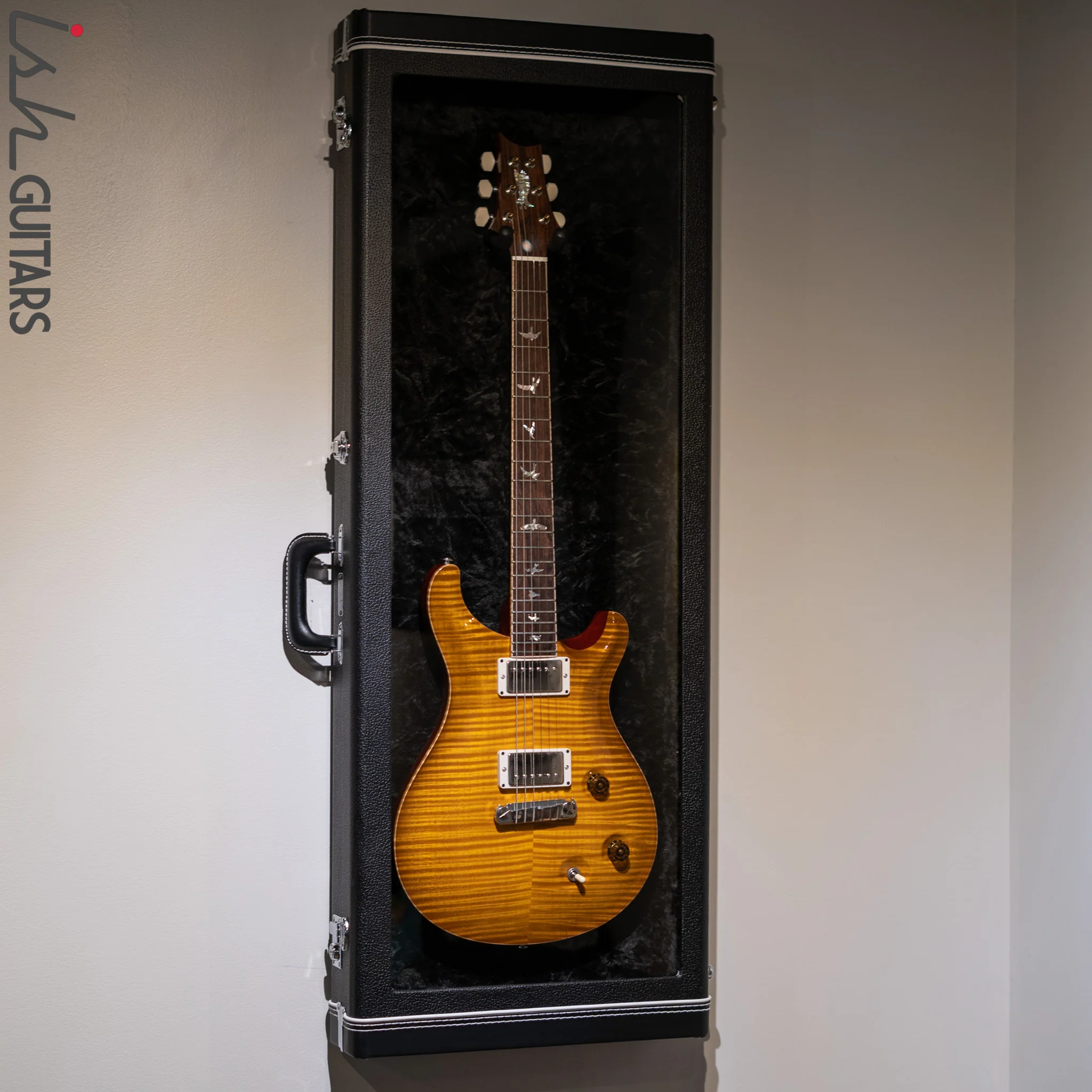 Fender Guitar Display Case Black