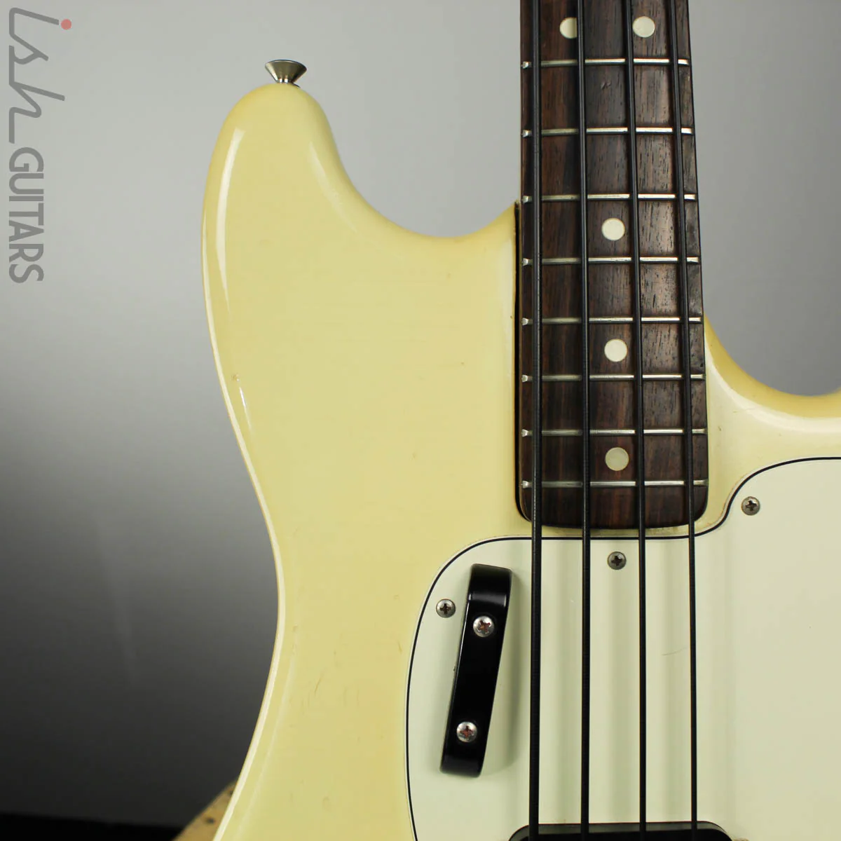 1976 Fender Musicmaster Bass Short Scale Olympic White w/OHSC - Image 3