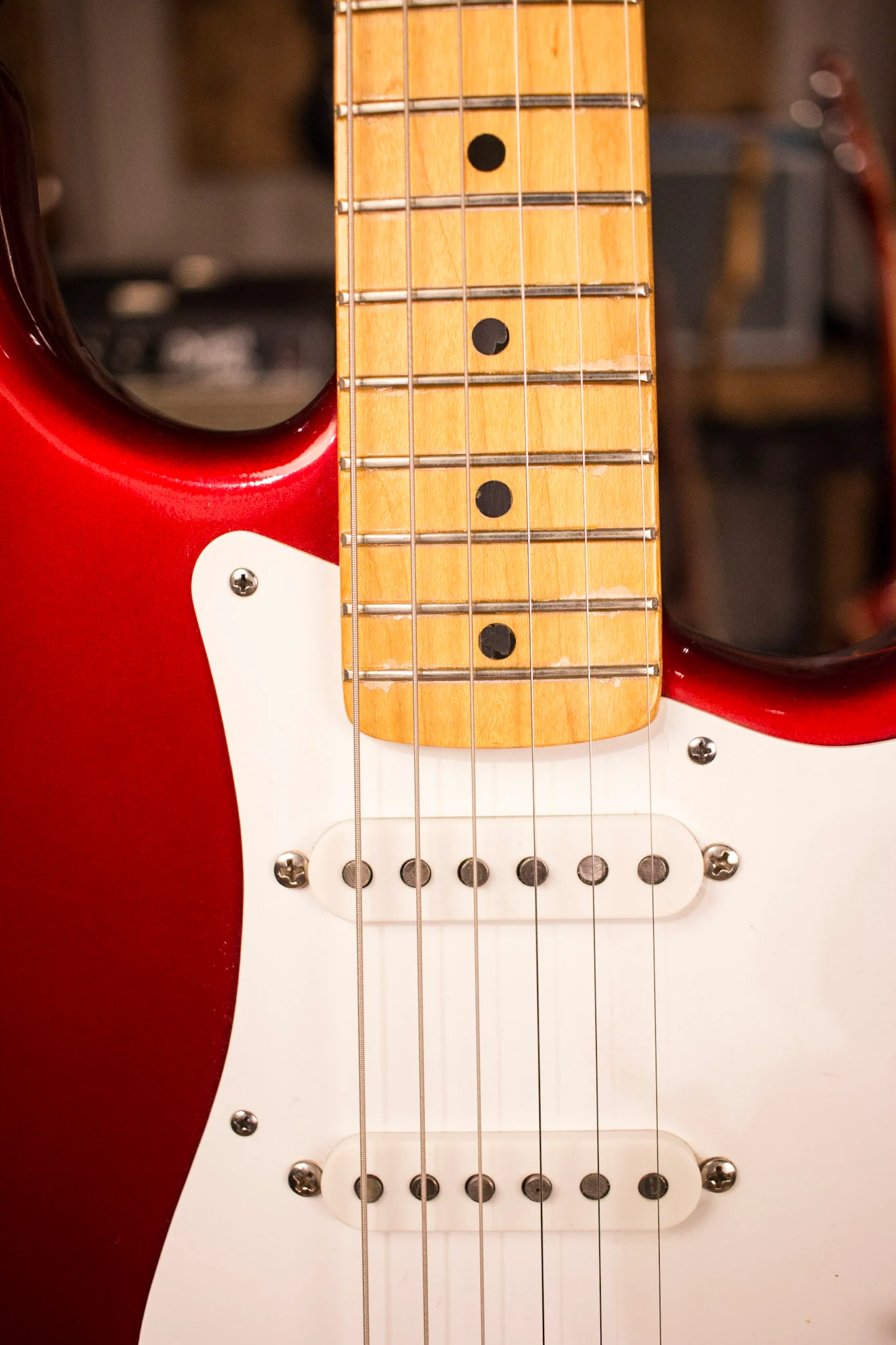 1985 Fender Stratocaster 57 Reissue AVRI Fullerton Candy Apple Red Maple Fretboard - Image 5