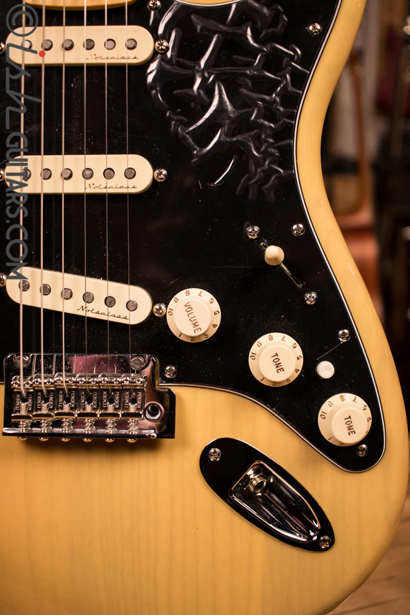 Fender Stratocaster Deluxe 2016 [Used] - Image 4
