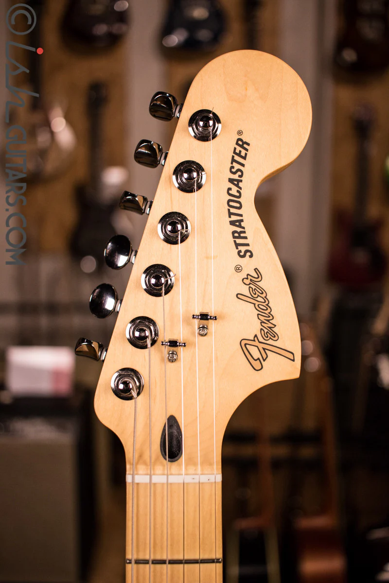 Fender Stratocaster Deluxe 2016 [Used] - Image 5