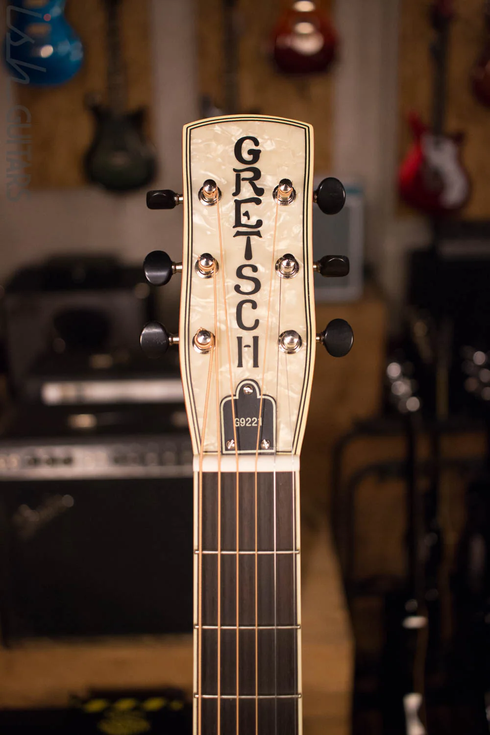 Gretsch Guitars G9221 Bobtail Steel Round-Neck Acoustic-Electric Guitar - Image 5
