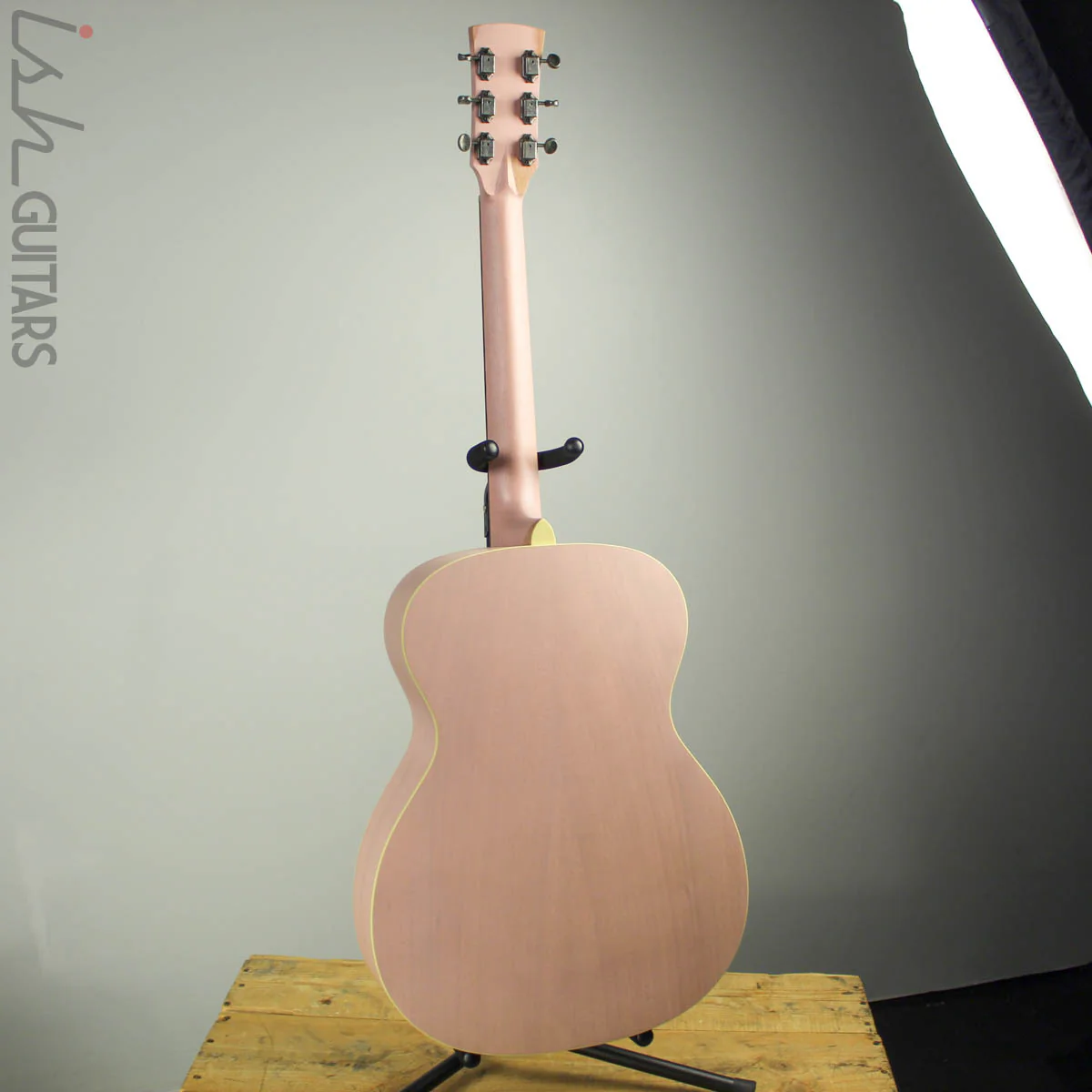 Ibanez AVC11MH Artwood Vintage Thermo Aged Antique Flamingo Pink - Image 6