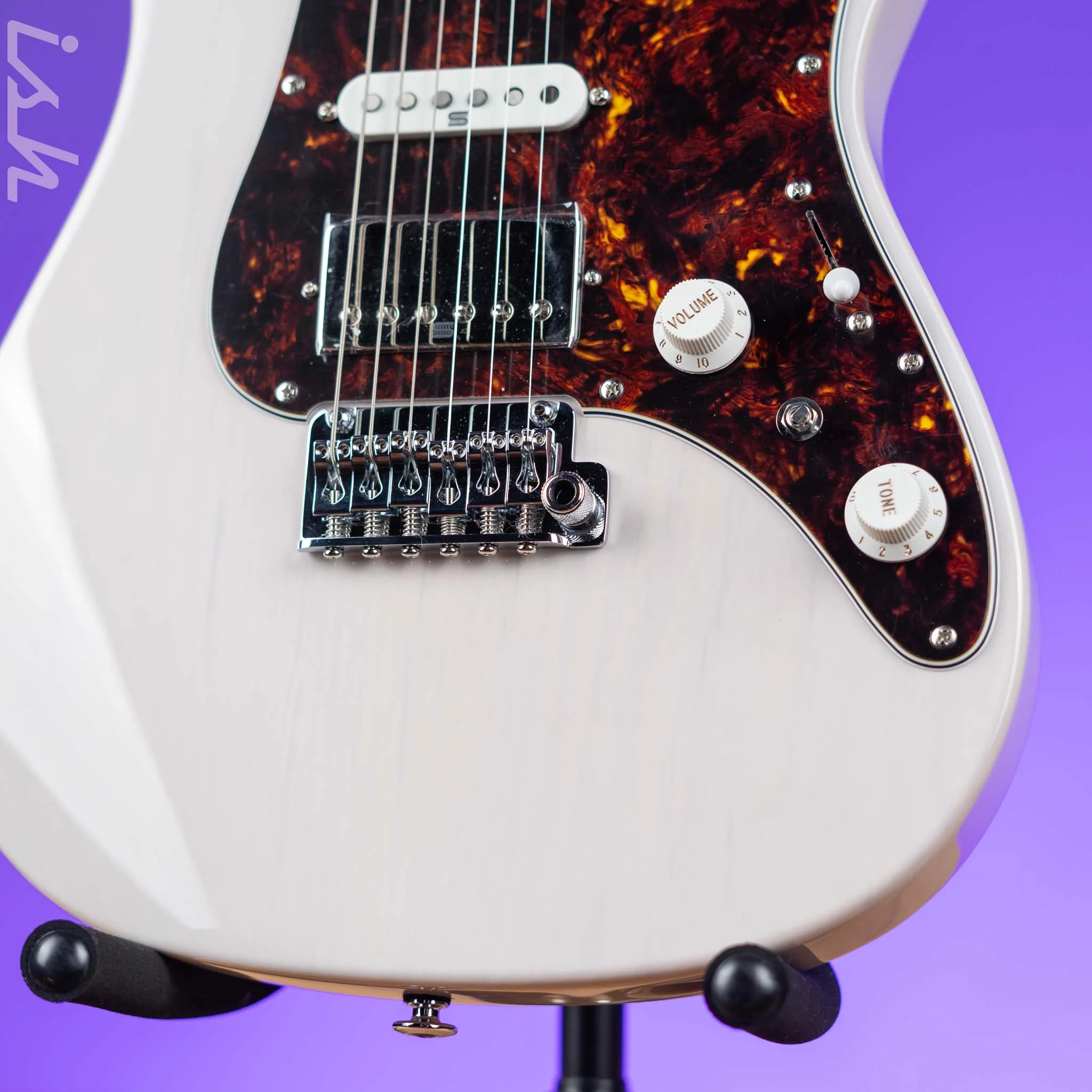 Ibanez AZ2204N Prestige Electric Guitar Antique White Blonde - Image 4