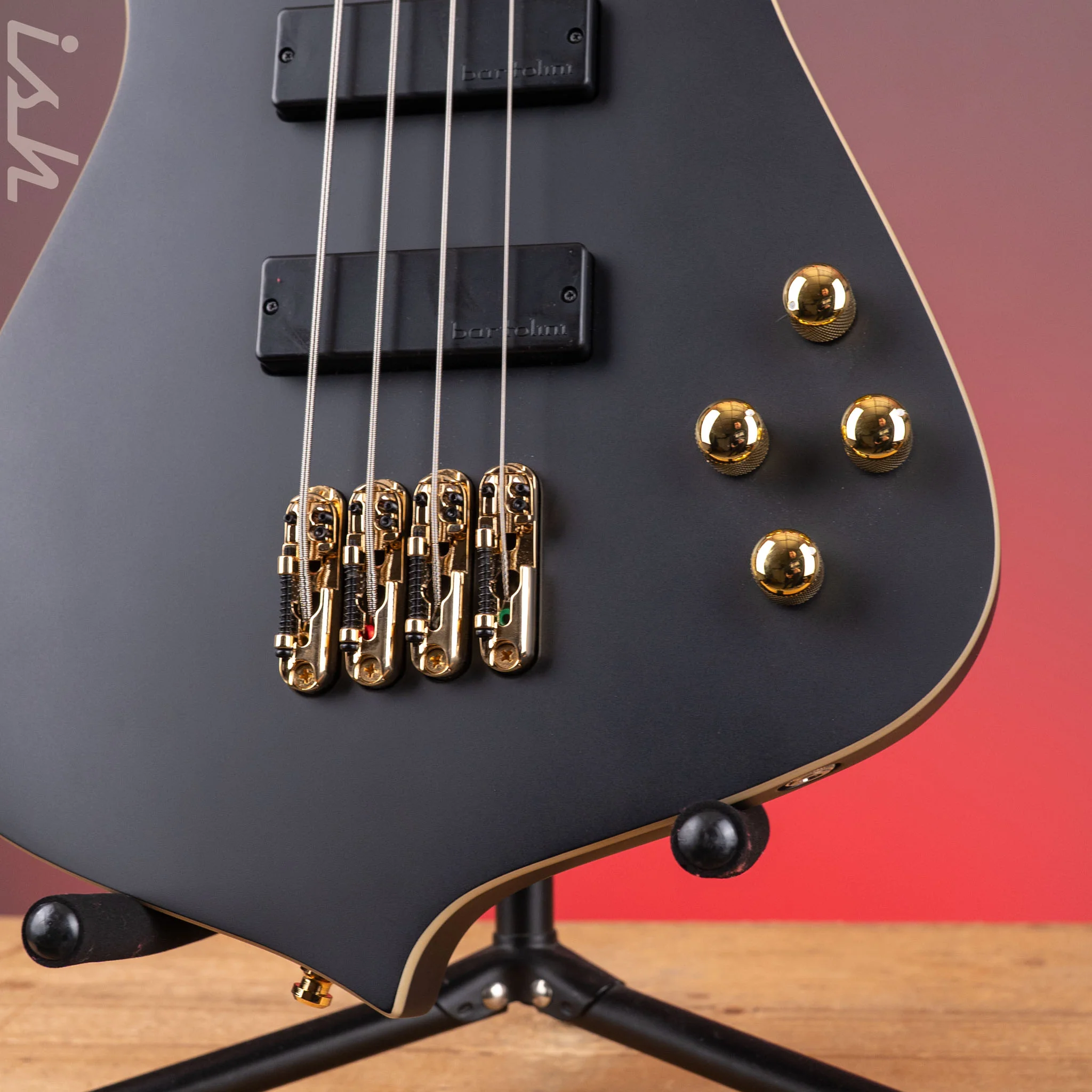Ibanez ICB620 Iceman 4-String Bass Black Flat - Image 5