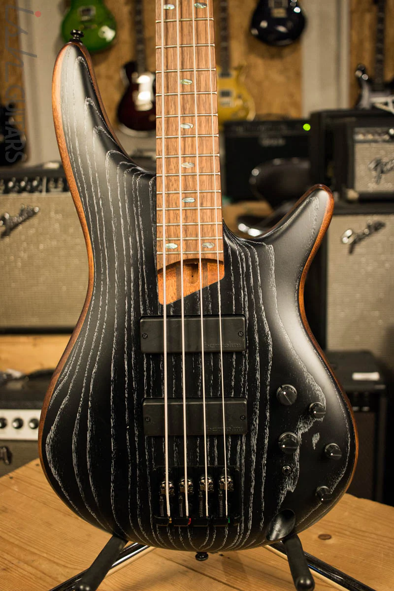 Ibanez SR670 Silver Wave Black Electric Bass