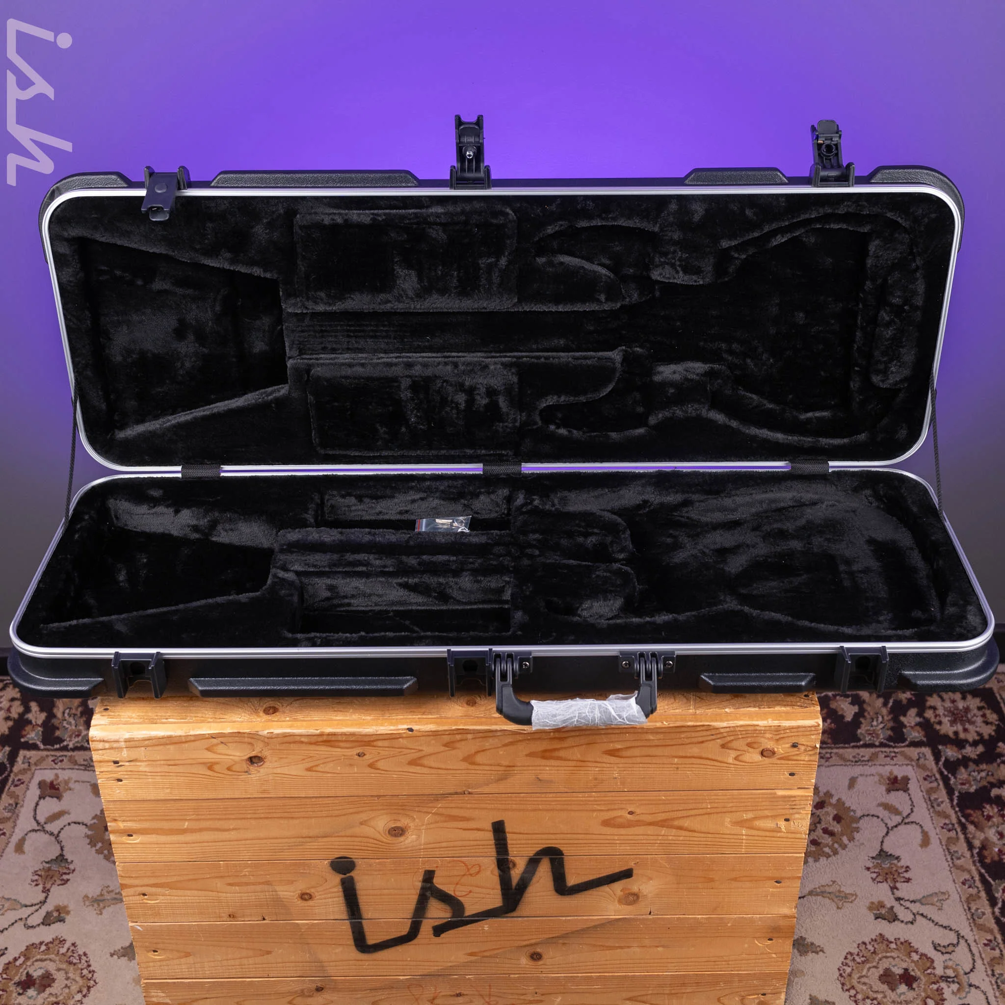 Jackson Soloist Molded Hardshell Case - Image 3
