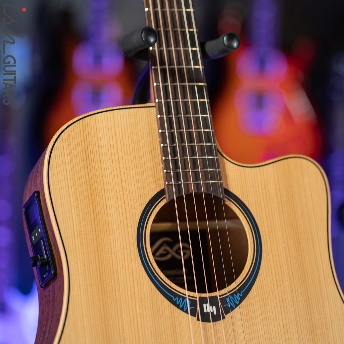 Lag Tramontane HyVibe THV10DCE Acoustic Electric Smart Guitar Natural - Image 5