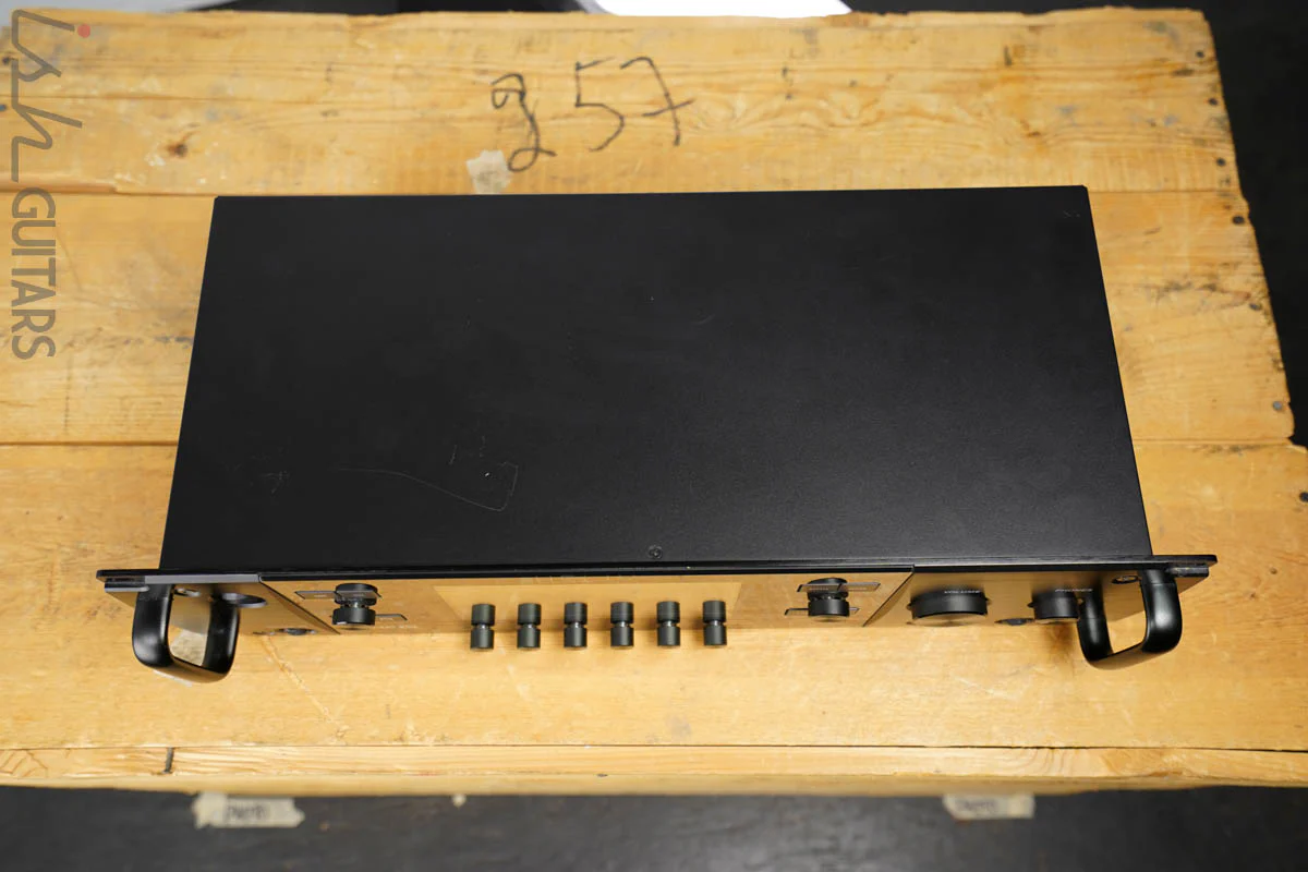 Used Line 6 Helix Rack Multi-Effects Processor - Image 8