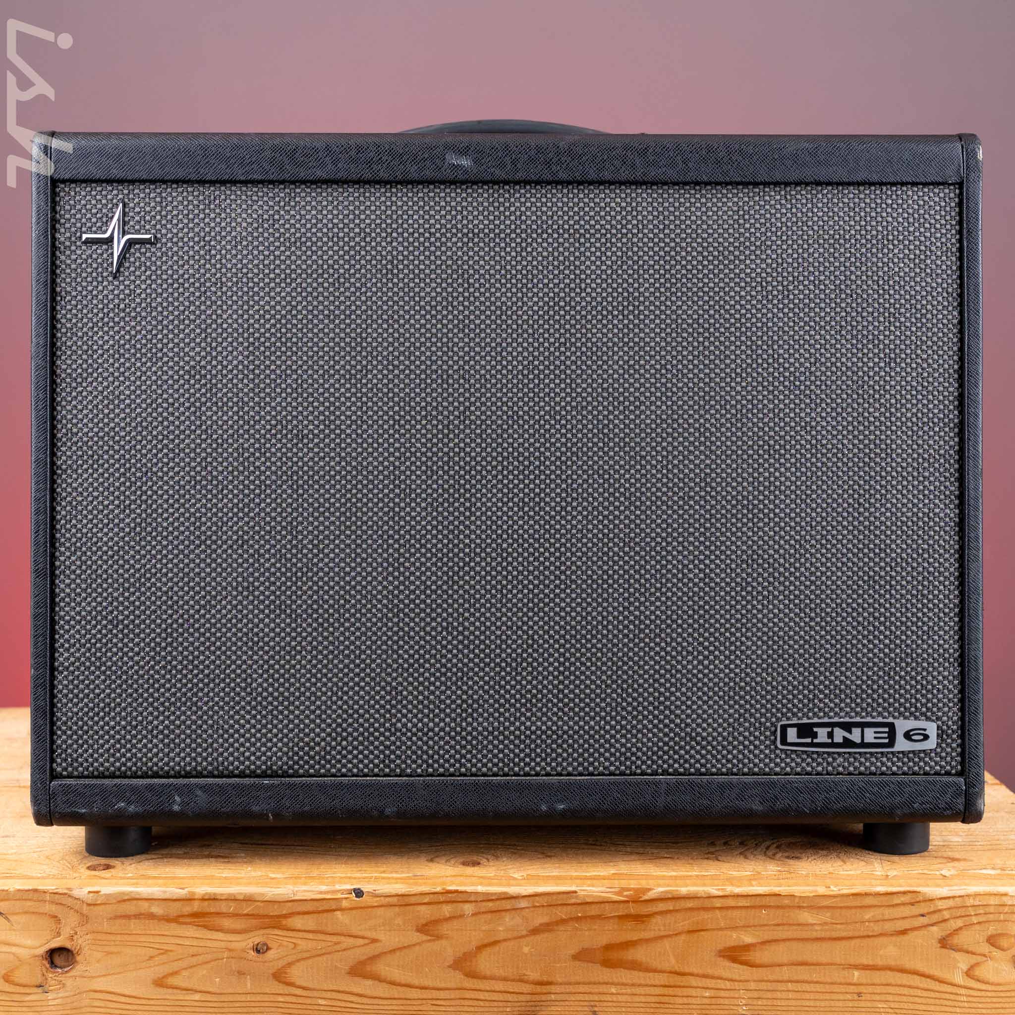 2020s Line 6 POWERCAB 112 Plus Active Guitar Speaker System