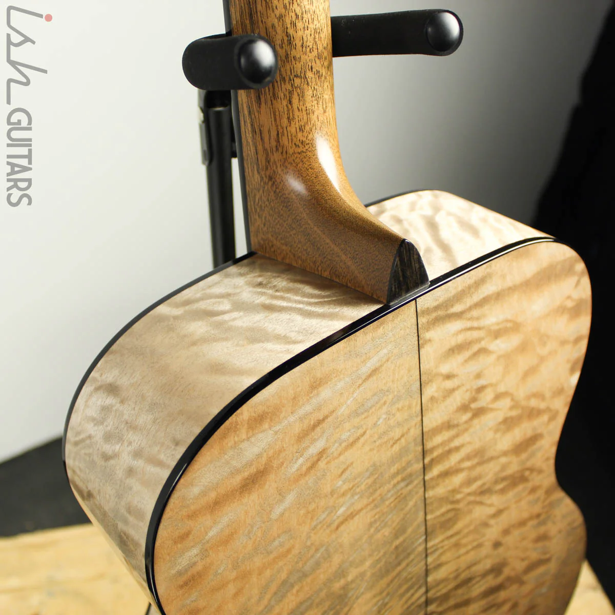 Martin 000-28 Custom Shop Deep Quilted Maple Back and Sides - Image 12