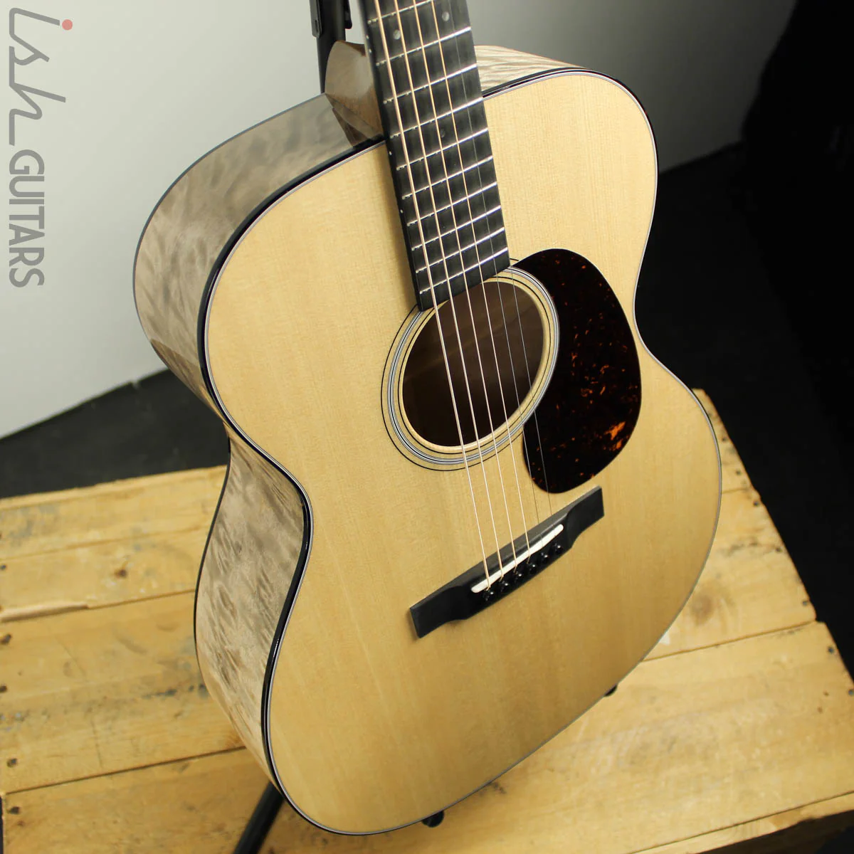 Martin 000-28 Custom Shop Deep Quilted Maple Back and Sides - Image 7