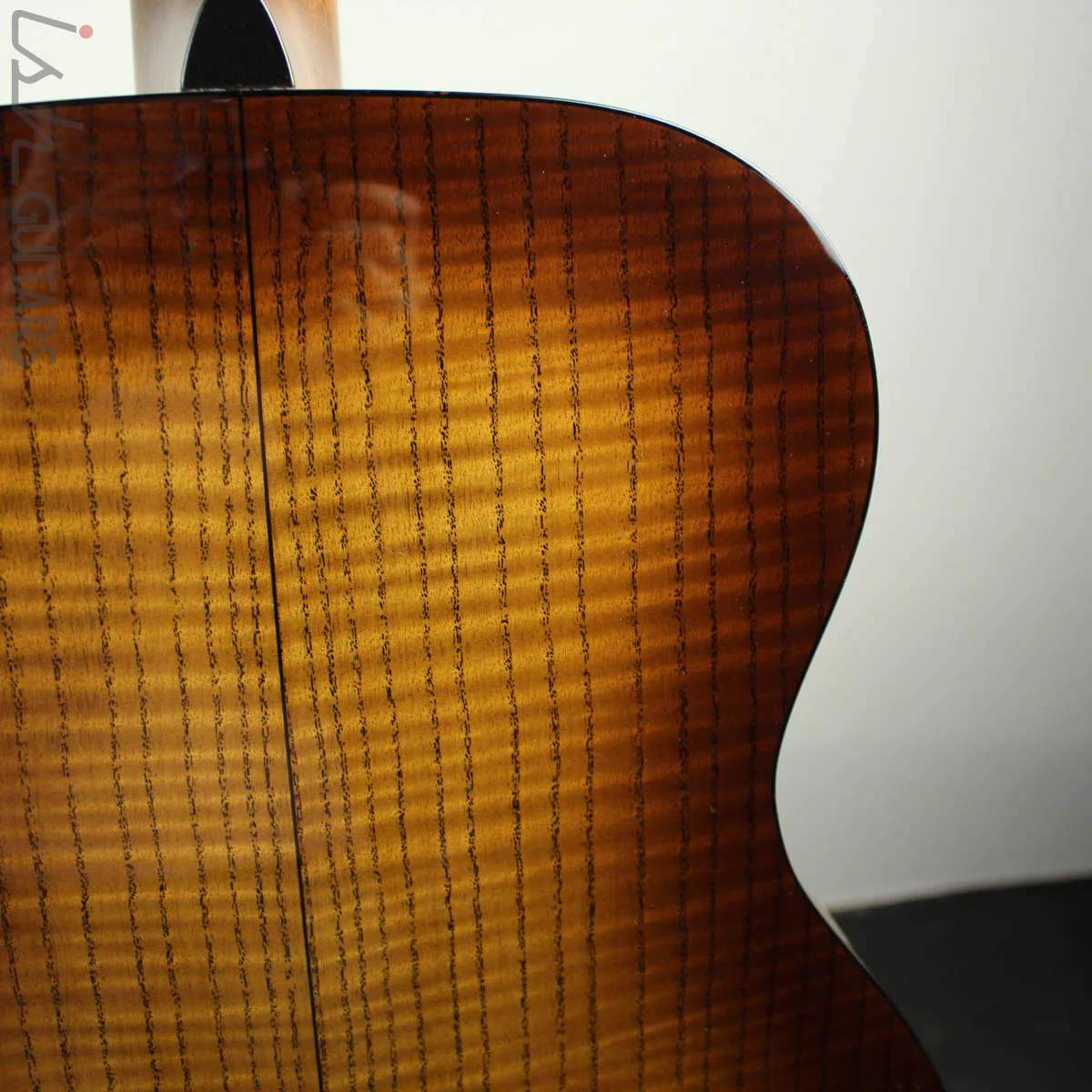 Martin Custom Shop 000-18 Curly Ash 1933 Amber Tone Burst (DEMO VIDEO) - Image 10