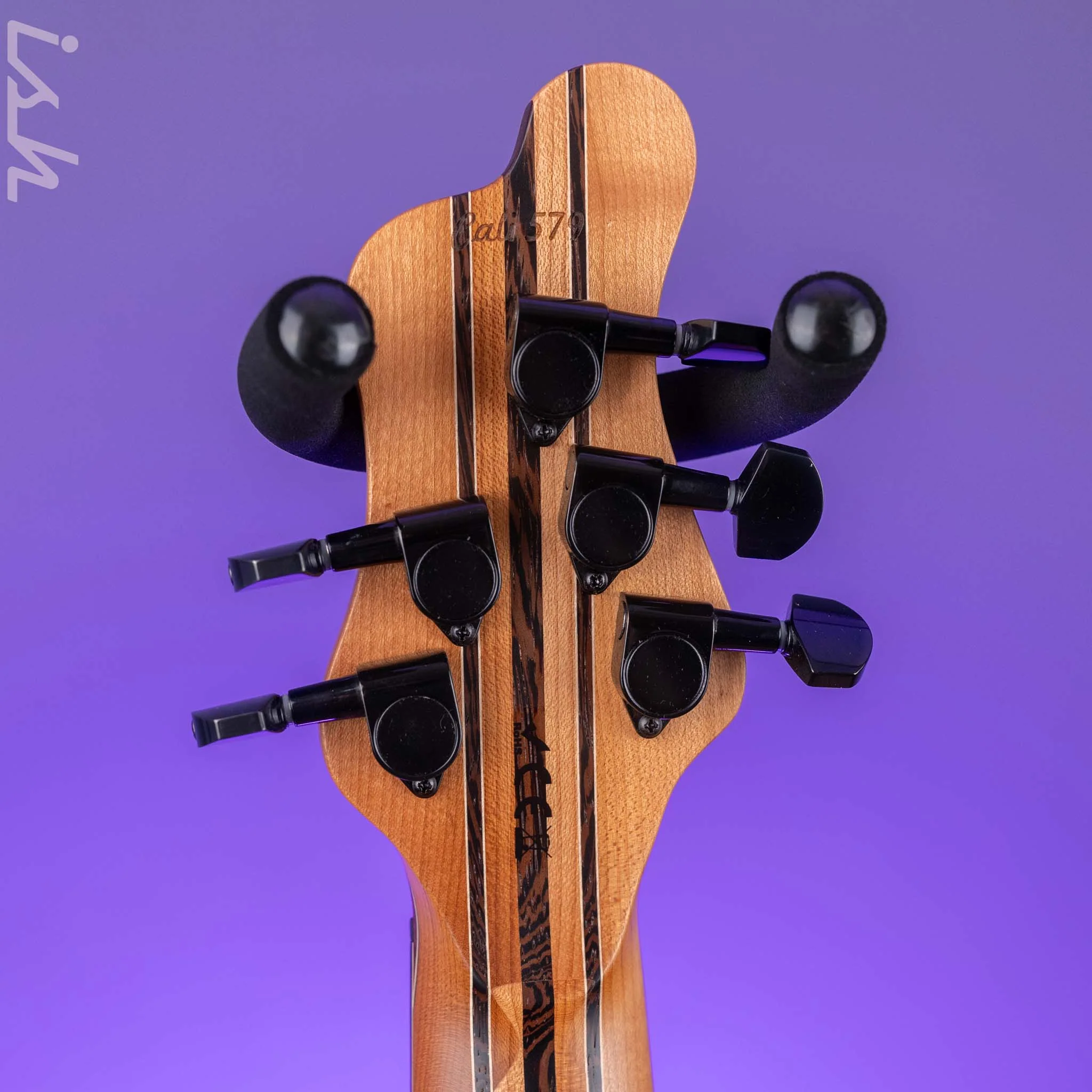 Mayones Cali 5 Fretless Mini Bass Quilted Maple - Image 11