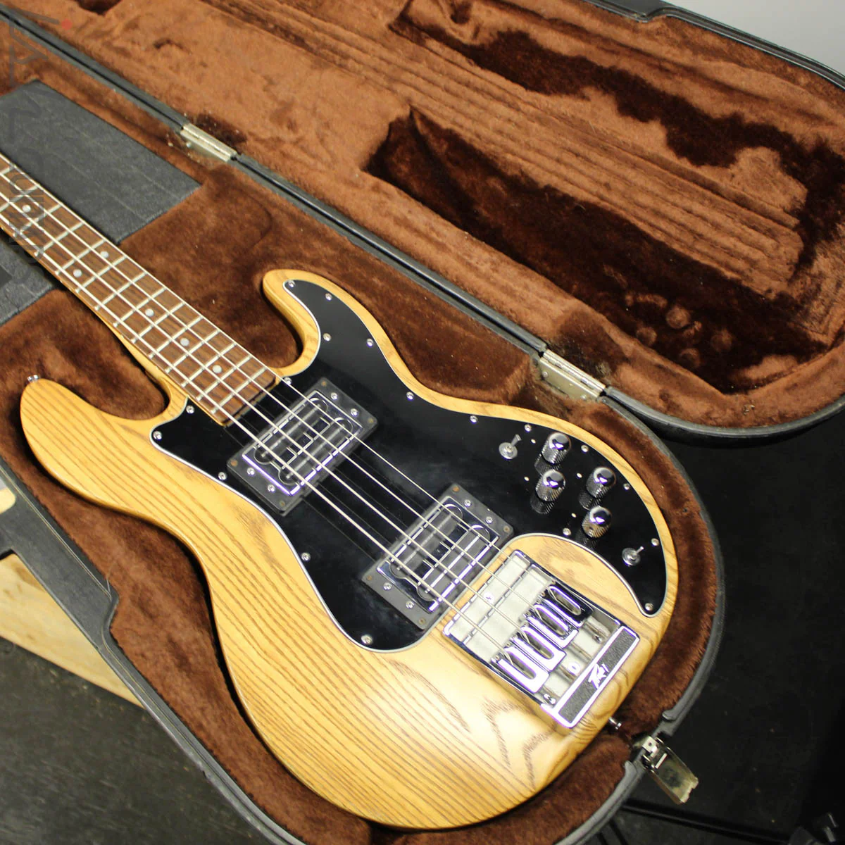 Peavey T-40 Bass Natural - Image 25