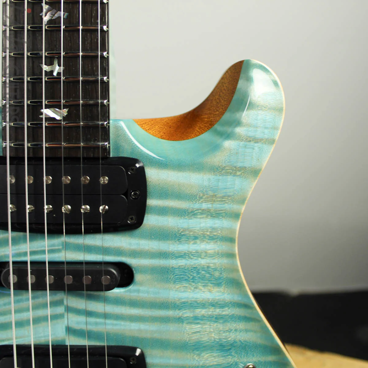 2019 PRS Modern Eagle V Private Stock Limited Glacier Blue - Image 5