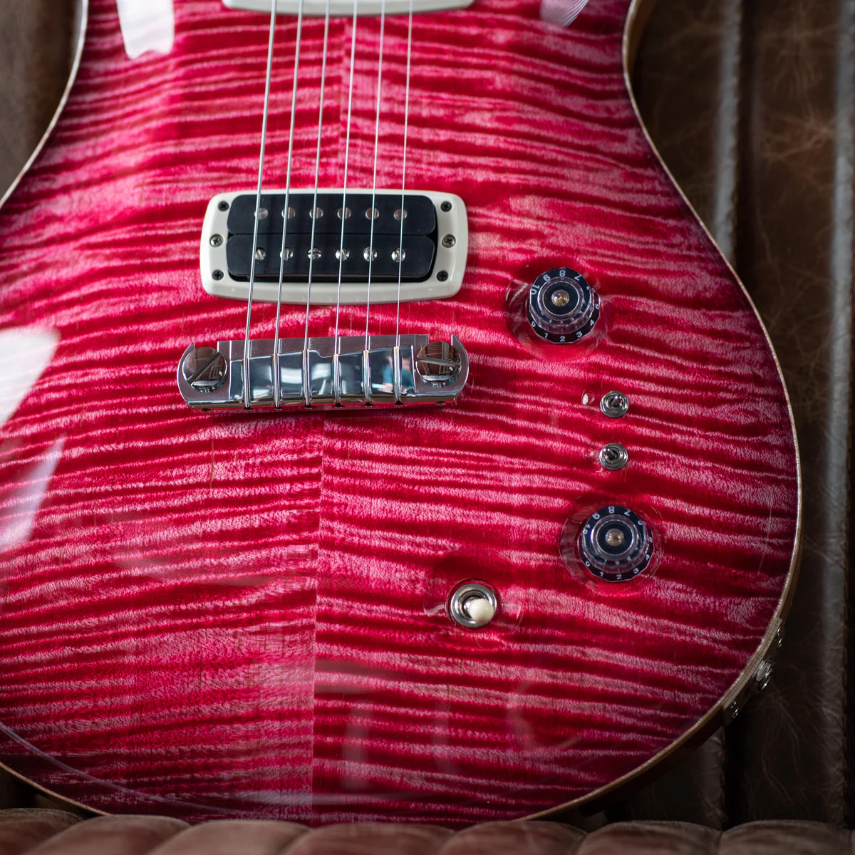2021 PRS Private Stock Paul’s Guitar Bonnie Pink Smoked Burst - Image 4
