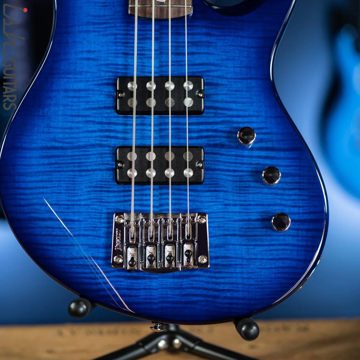 PRS SE Kingfisher Bass Faded Blue Wrap Around Burst - Image 4