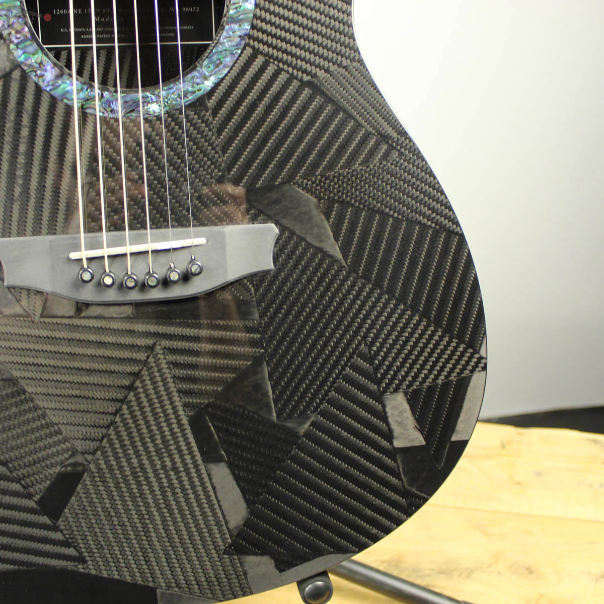 RainSong Black Ice BI-OM1000N2 Graphite Acoustic - Image 4