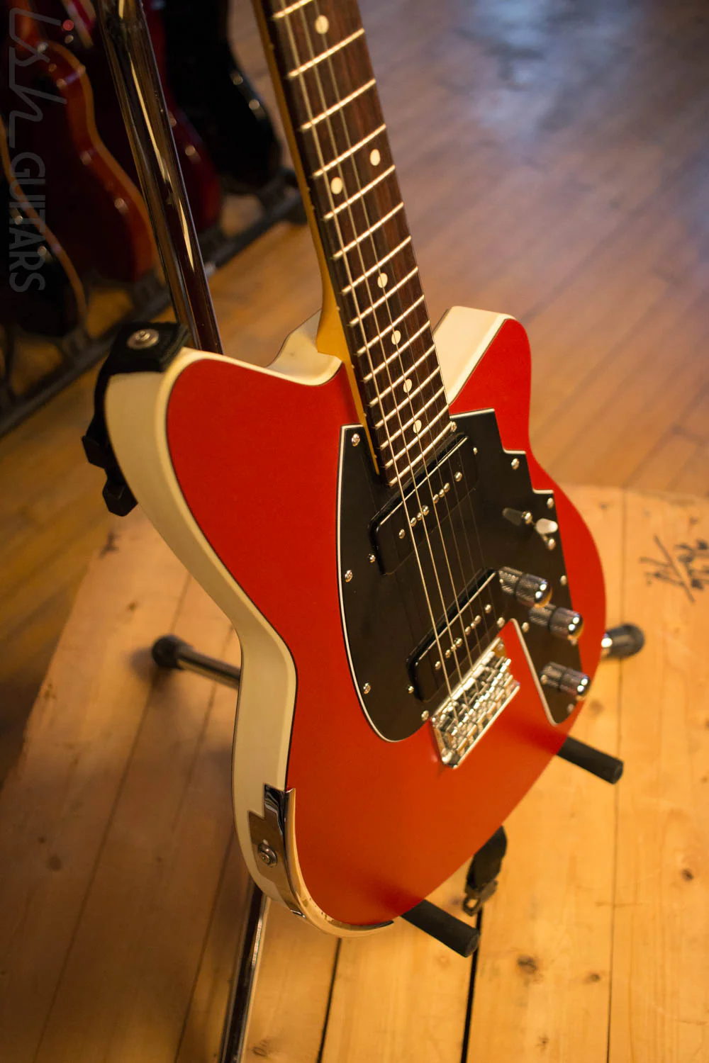 2000's USA Reverend Slingshot Advanced Guitar Blood Red Bass Contour RARE - Image 6