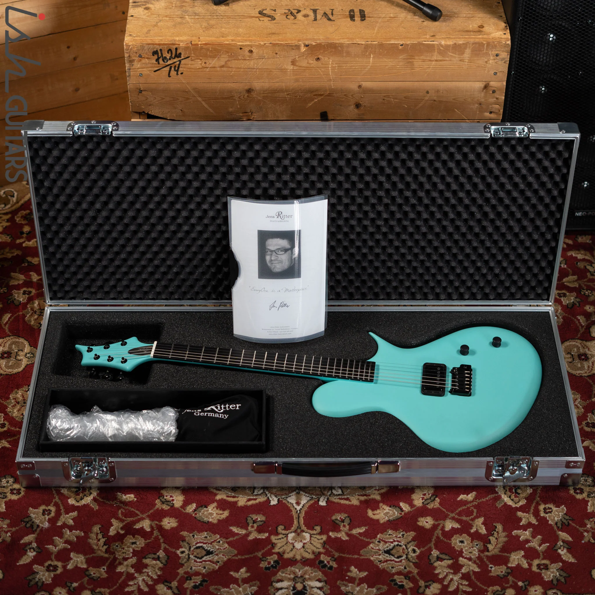 Ritter Porsch Tremolo Electric Guitar Harrods Bittermint - Image 11