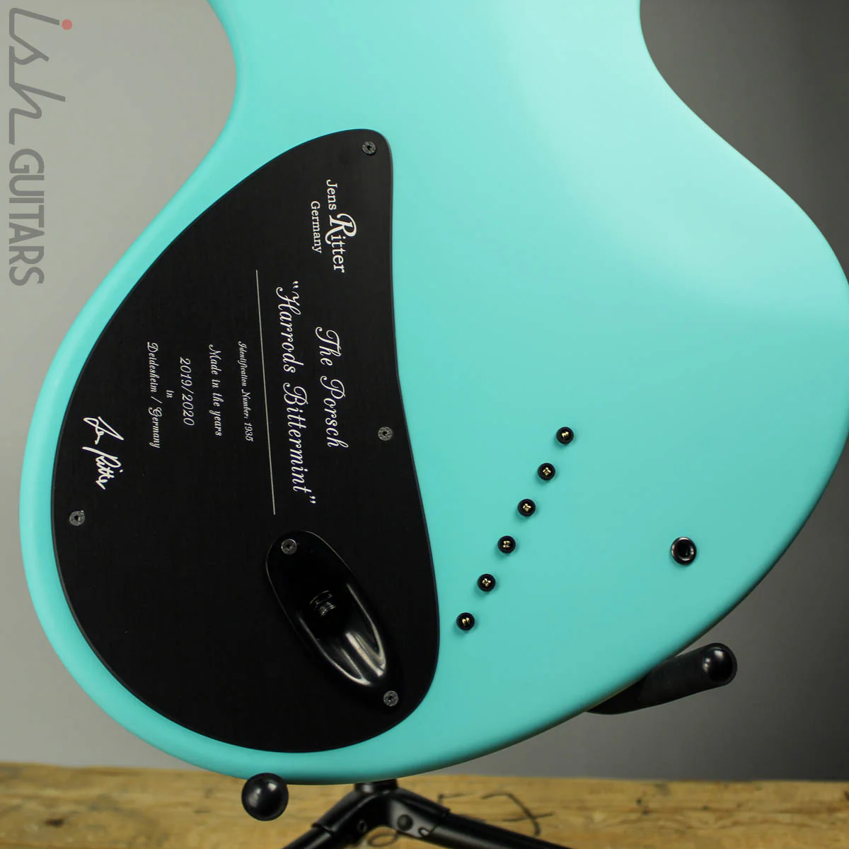 Ritter Porsch Singlecut Electric Guitar Harrods Bittermint Blue NAMM 2020 - Image 9