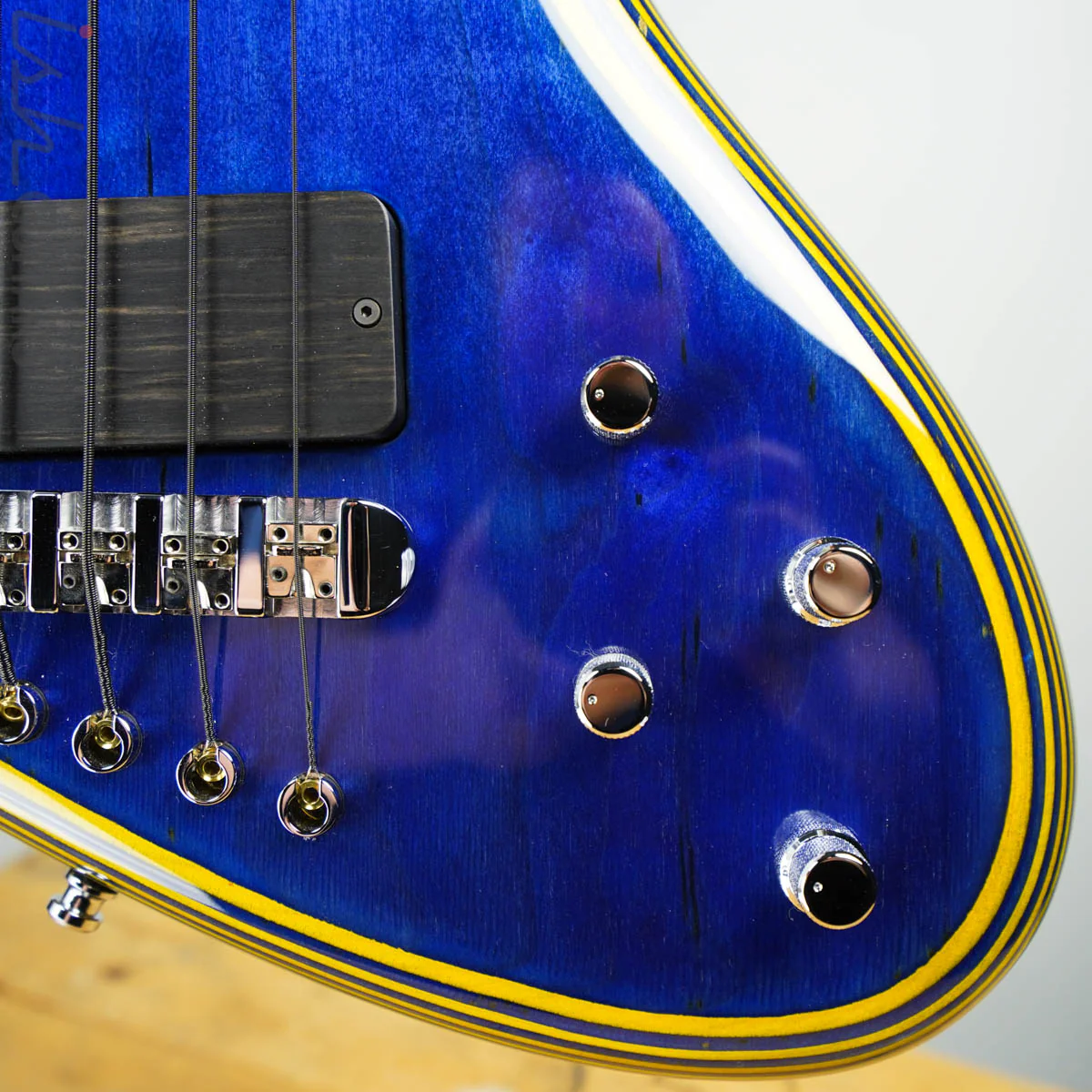 Ritter Raptor 4 String Bass Guitar Blue Yellow High Density Ply - Image 5