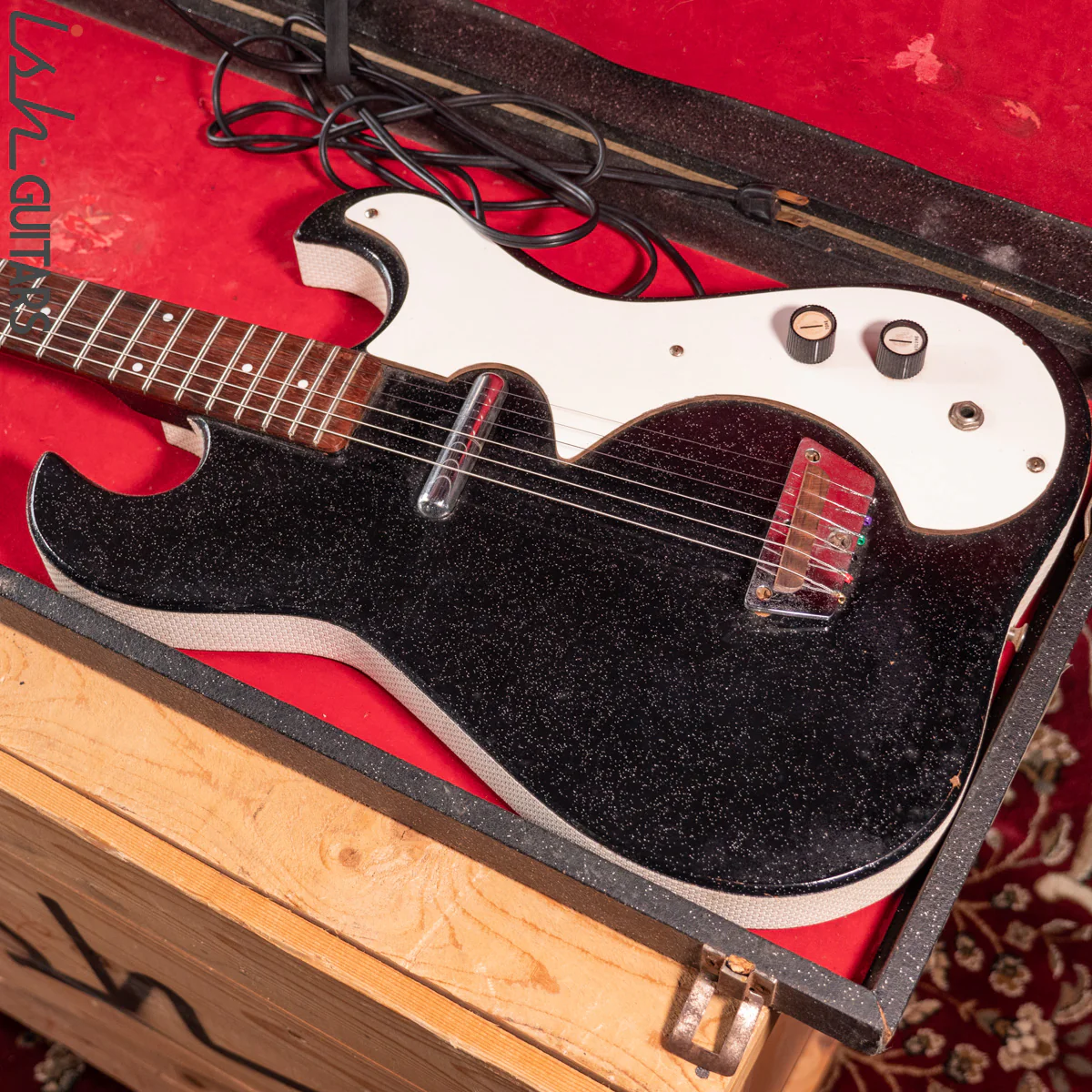 1960s Sears Silvertone Model 1448 Guitar and Amplifier Case - Image 4
