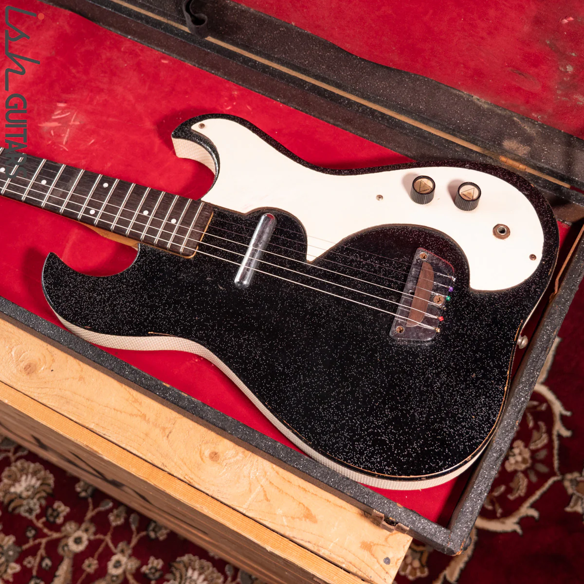1960s Sears Silvertone Model 1448 Guitar and Amplifier Case - Image 2