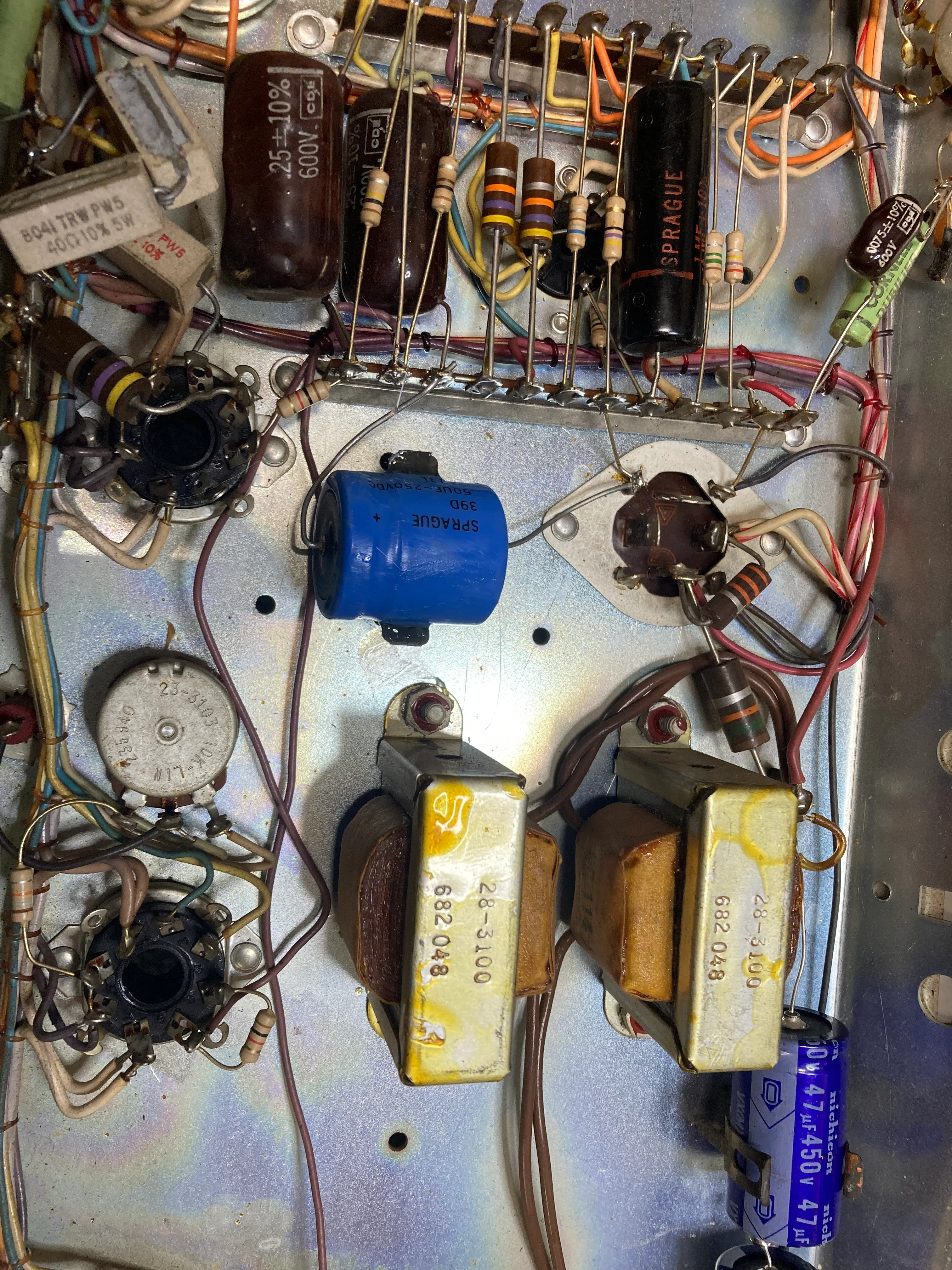 Sunn 2000s Bass Amp Head & Sunn Bass Cabinet - Image 23