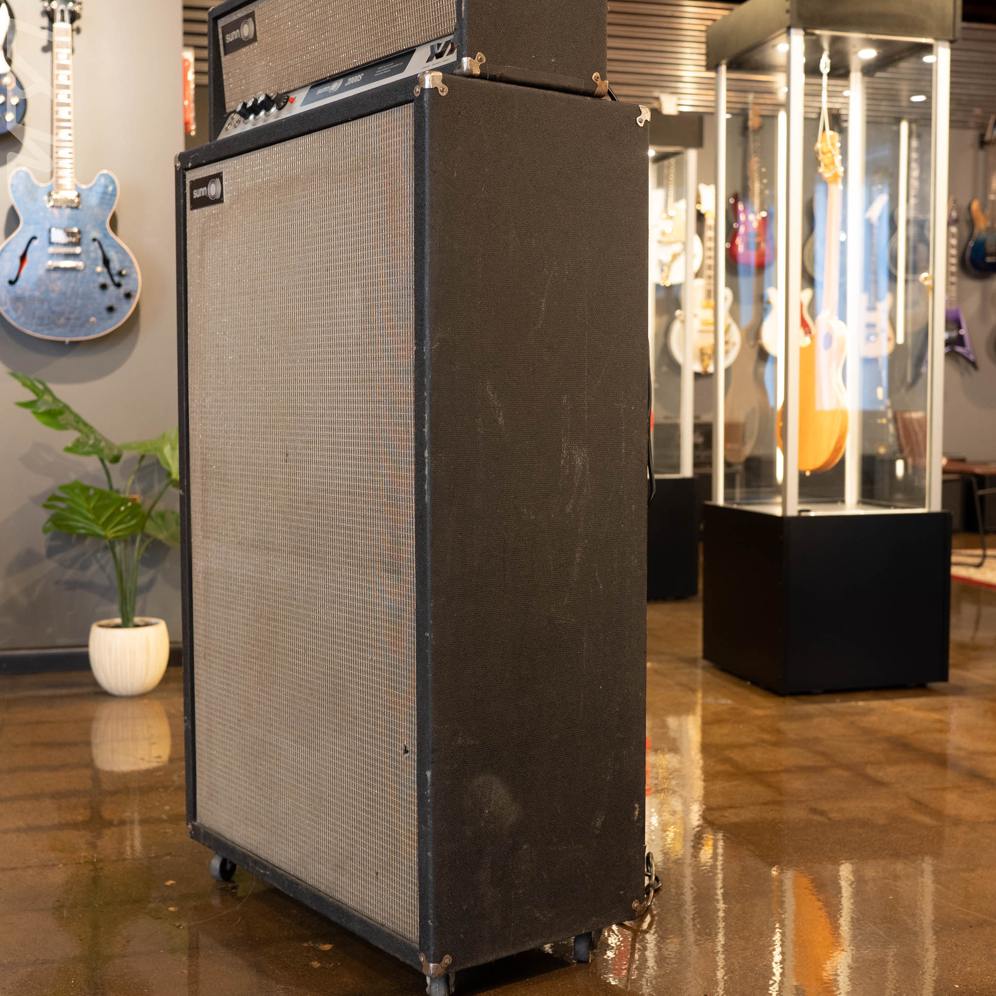Sunn 2000s Bass Amp Head & Sunn Bass Cabinet - Image 8