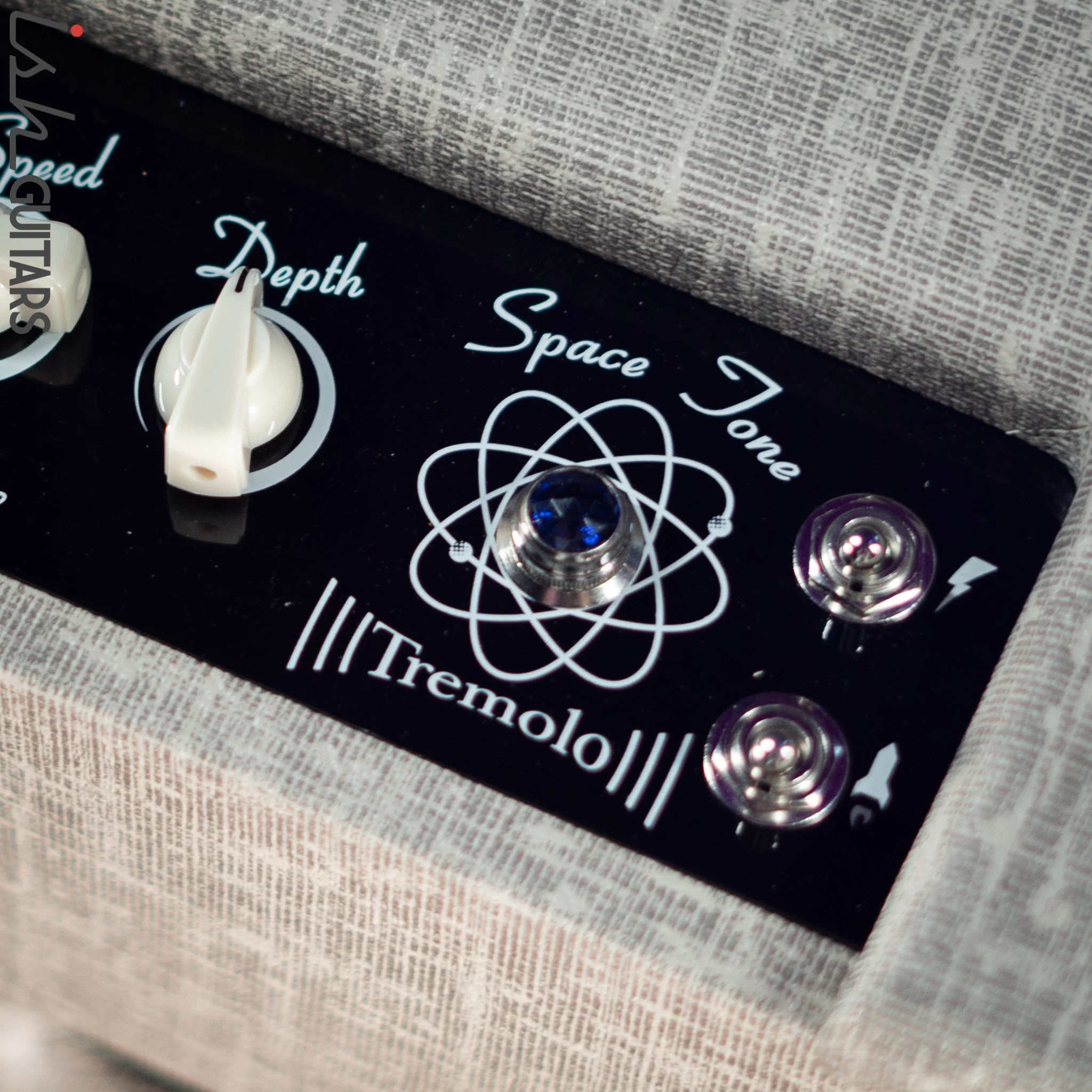 Swart Space Tone Tremolo Amp Head Fawn Tolex - Image 7