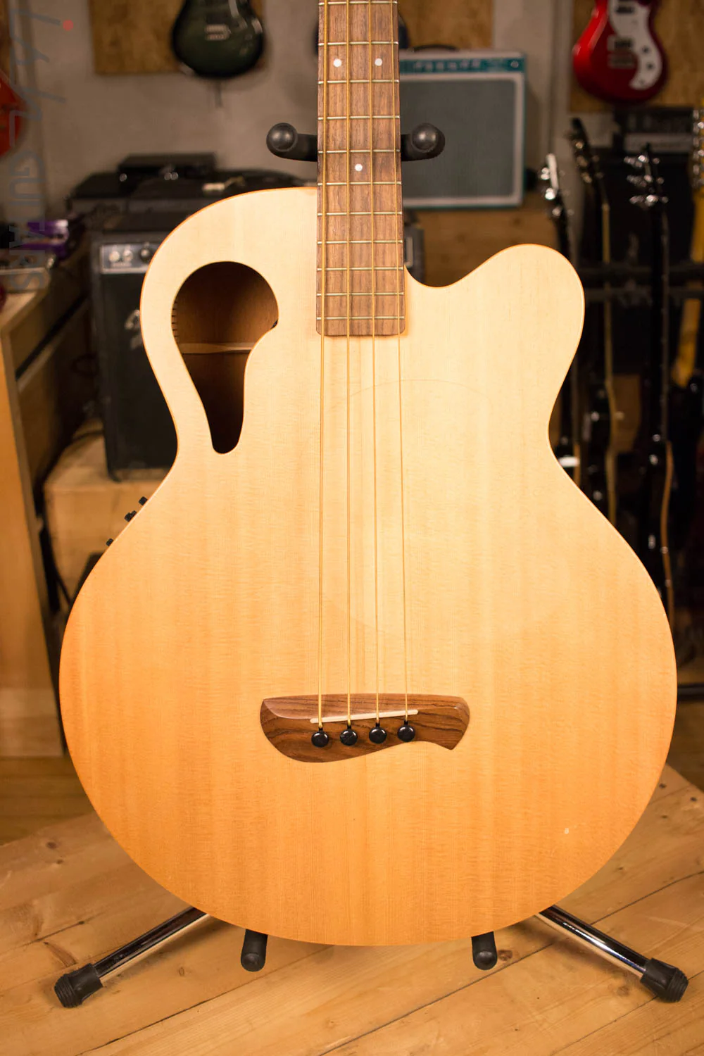Tacoma Thunderchief CB10C Acoustic Bass with Electronics
