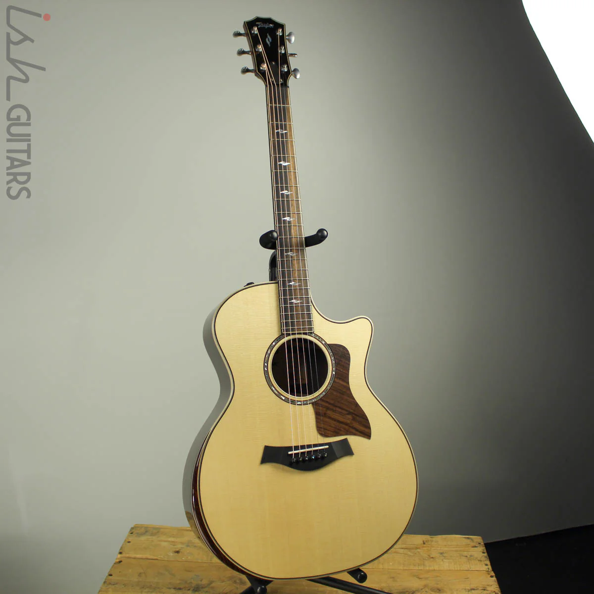 Taylor 814ce DLX Grand Auditorium - Image 2