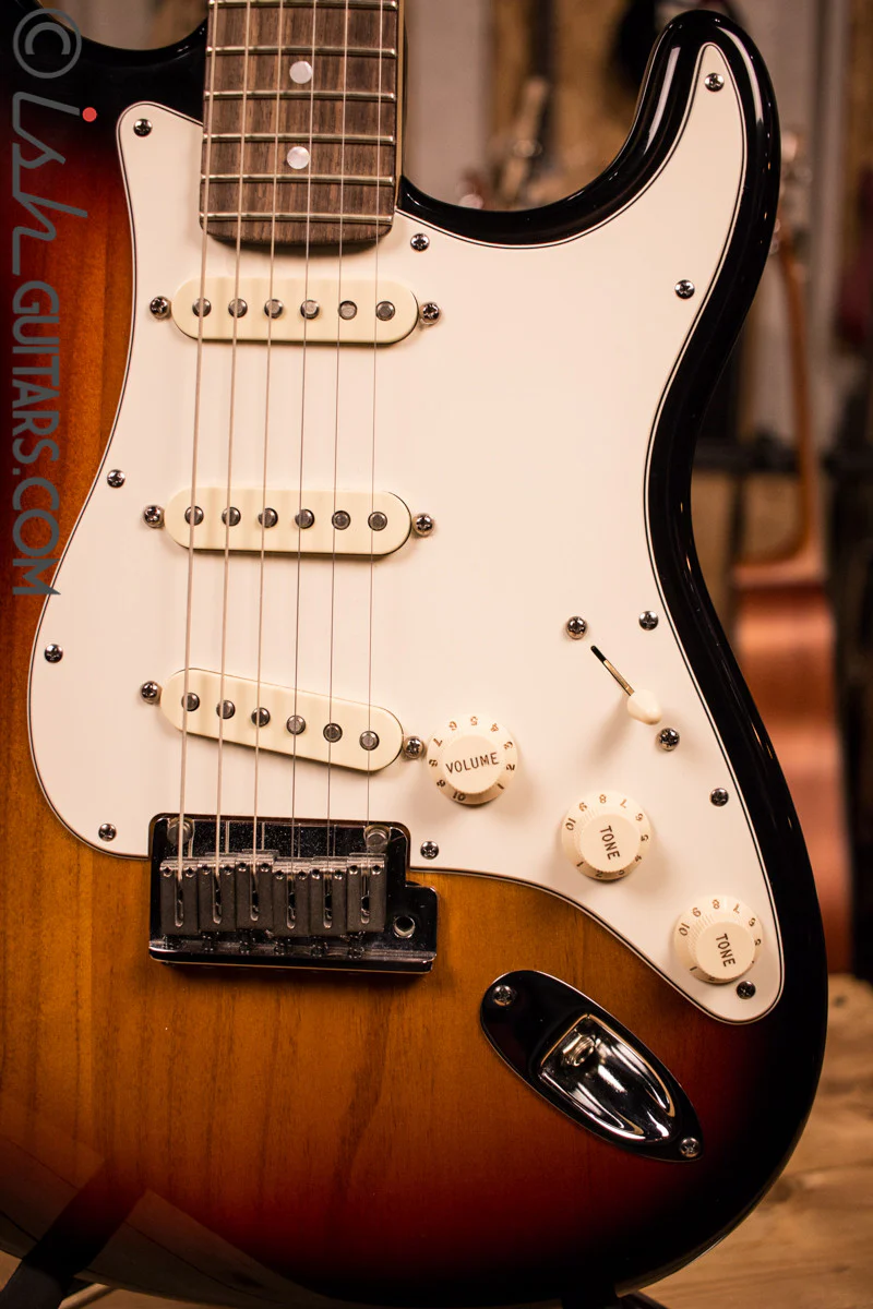 USA Fender 60th Anniversary Diamond Stratocaster Used - Image 4