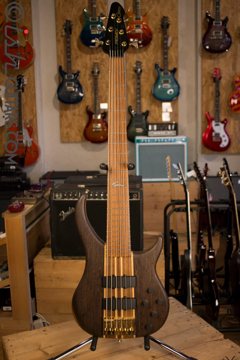 USA Peavey Cirrus 6 String Bass Wenge Top Neck Through 2010 - Image 2