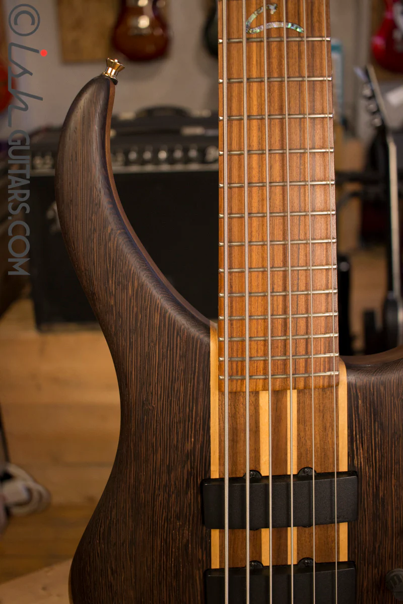 USA Peavey Cirrus 6 String Bass Wenge Top Neck Through 2010 - Image 3
