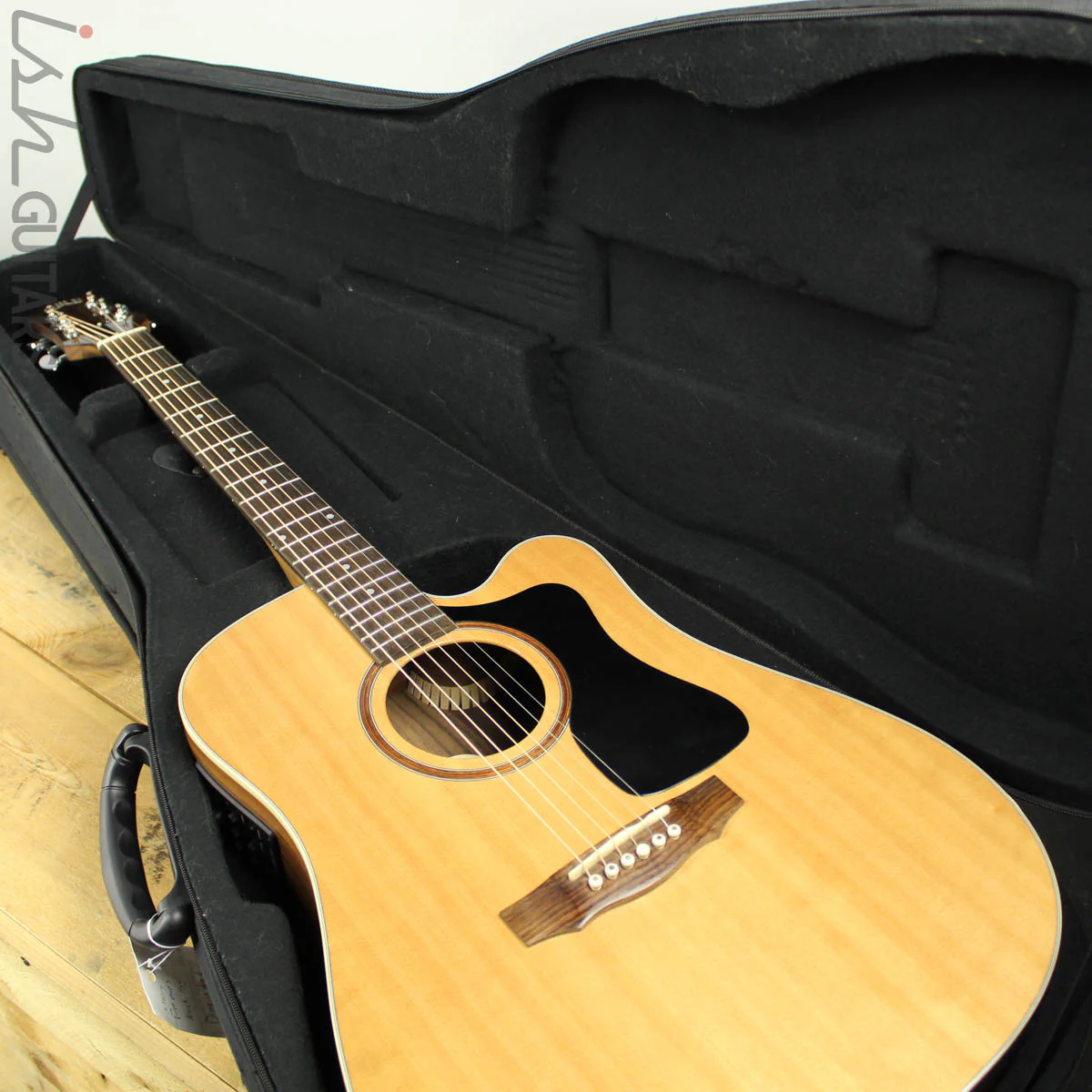 2010's Guild AD-5CE Acoustic Electric - Image 16