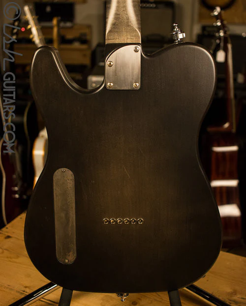 V8 Custom Guitars BarnKaster w/ Case - Image 10