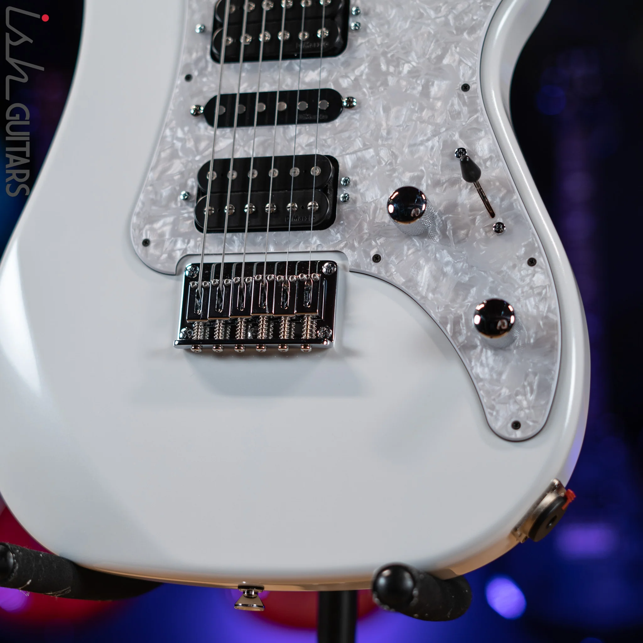 Vigier Excalibur Surfreter Supra Fretless Pearl White - Image 4