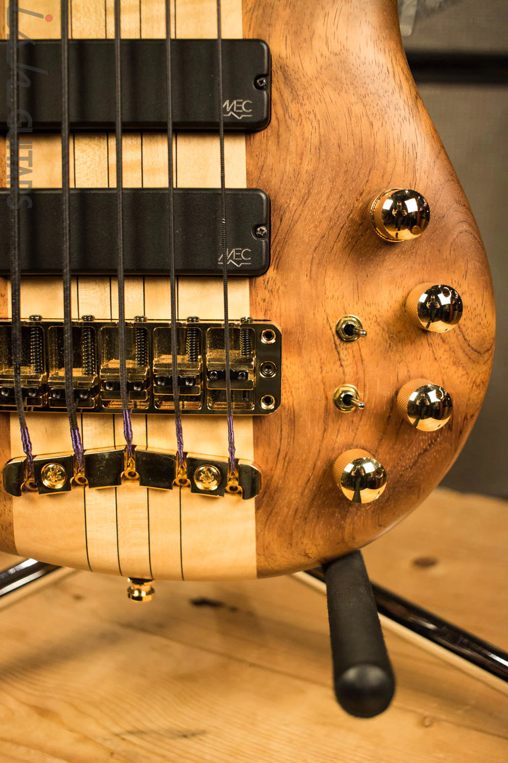 Warwick Singlecut Thumb Bass SC Fretless Broadneck - Image 4