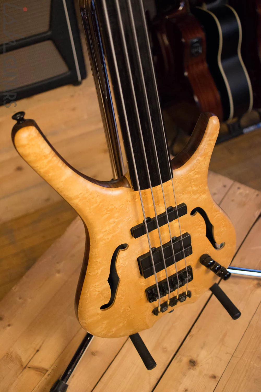 Warwick Infinity Fretless - Image 5